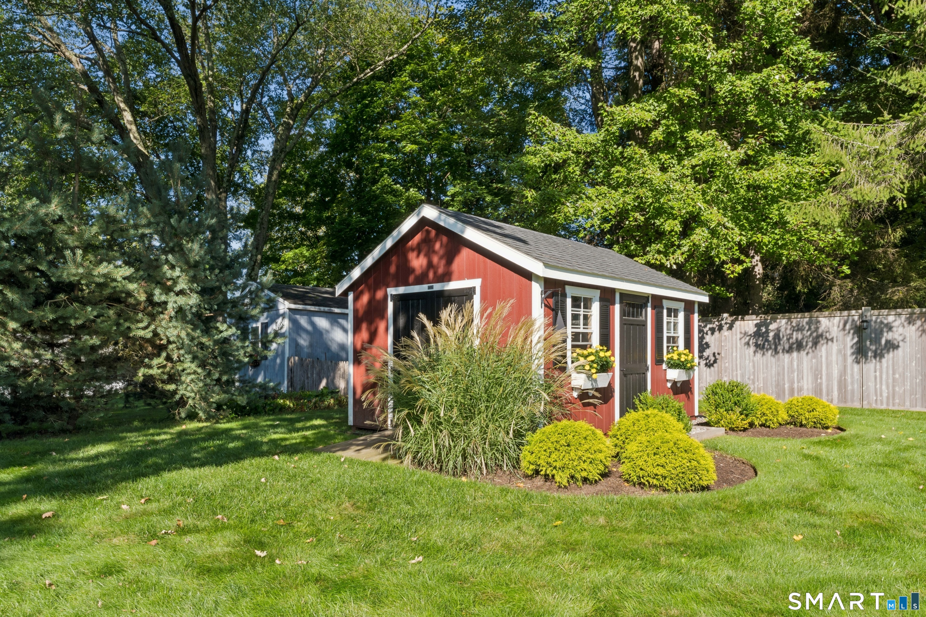 14 Redwood Drive