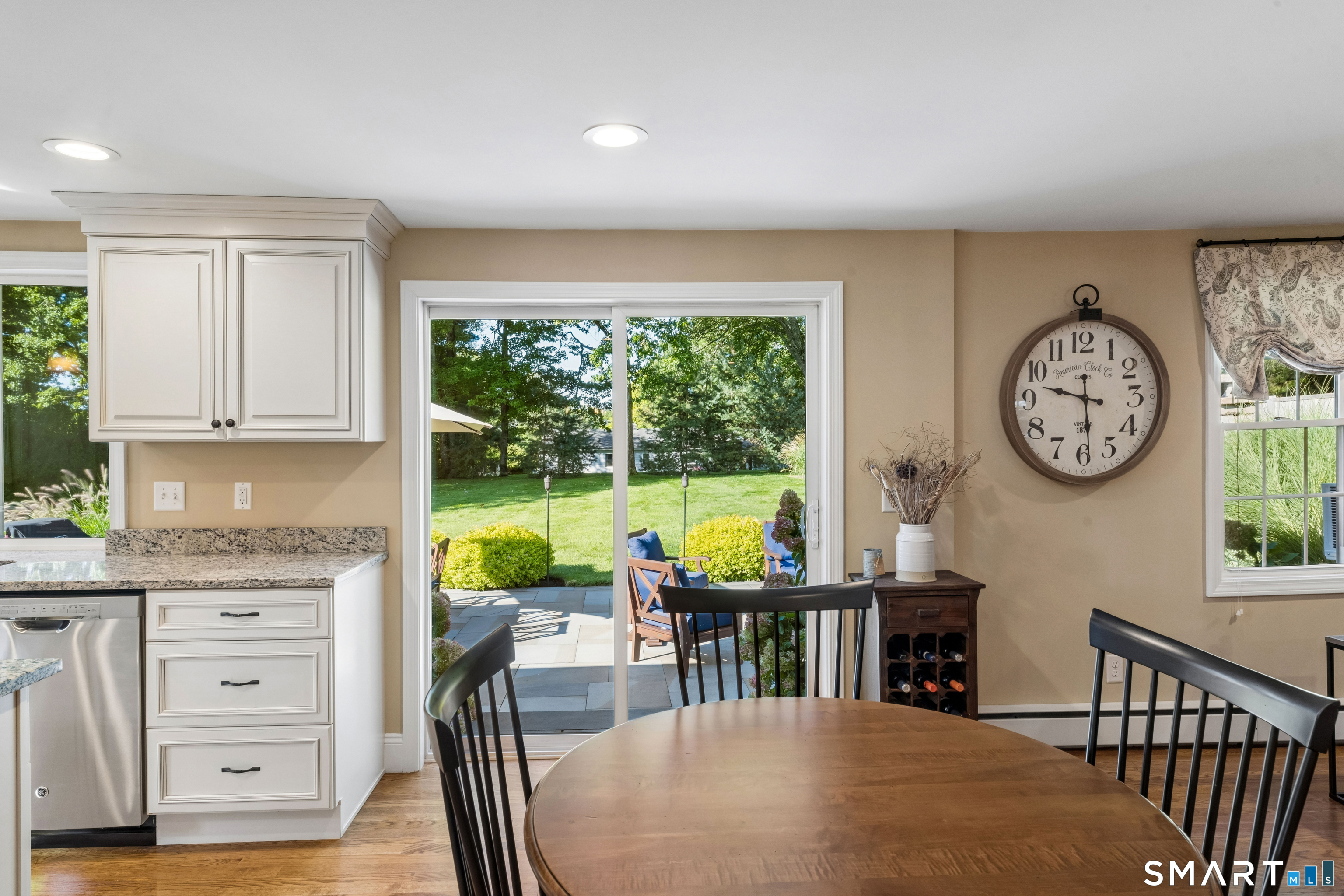 14 Redwood Drive