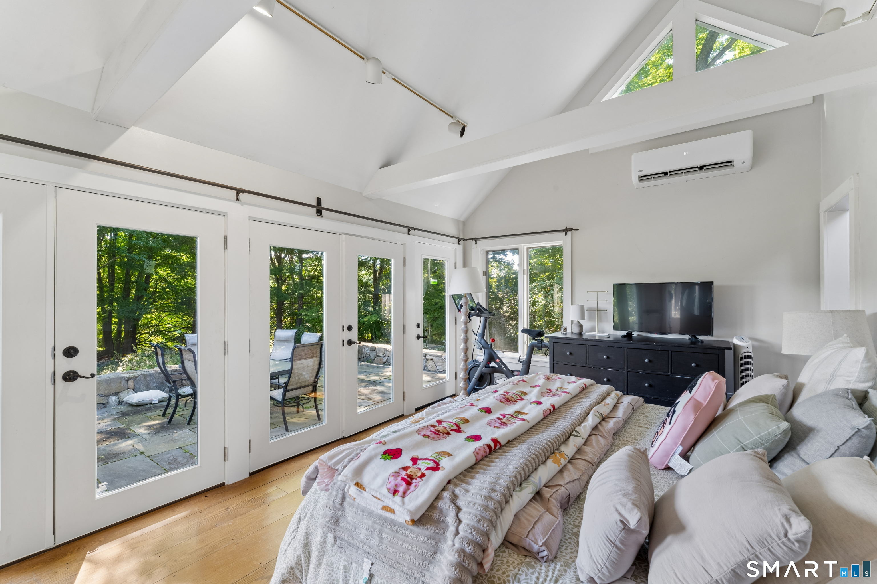846 Southford Road