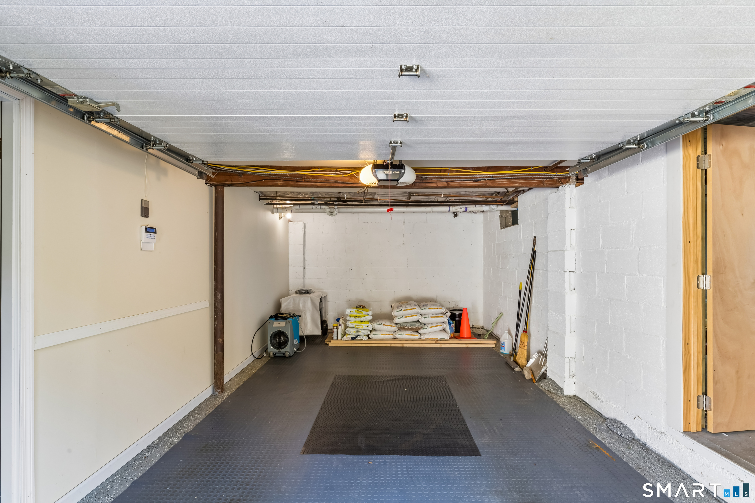 15 Flat Swamp Road