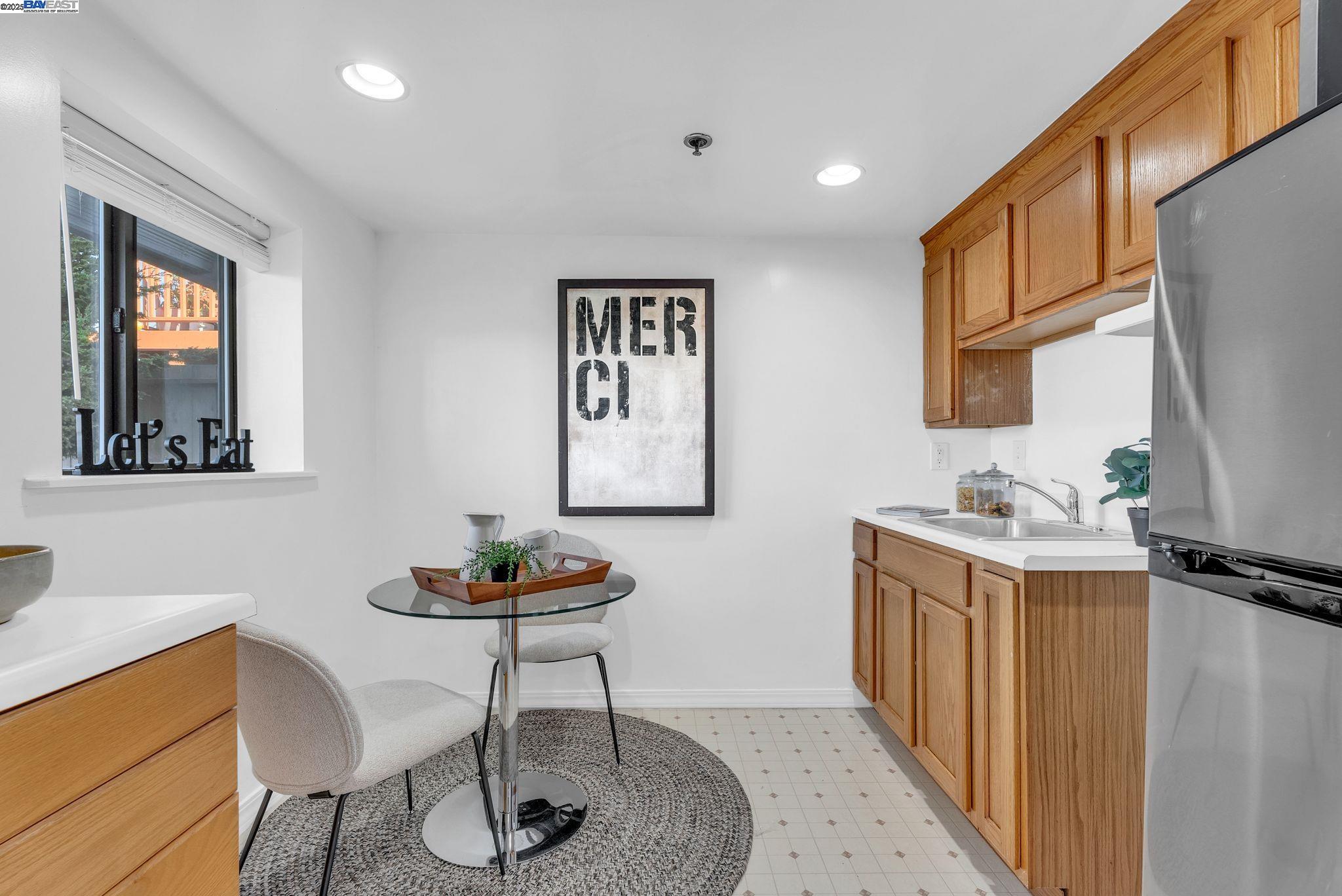 246 Alta Loma Ave