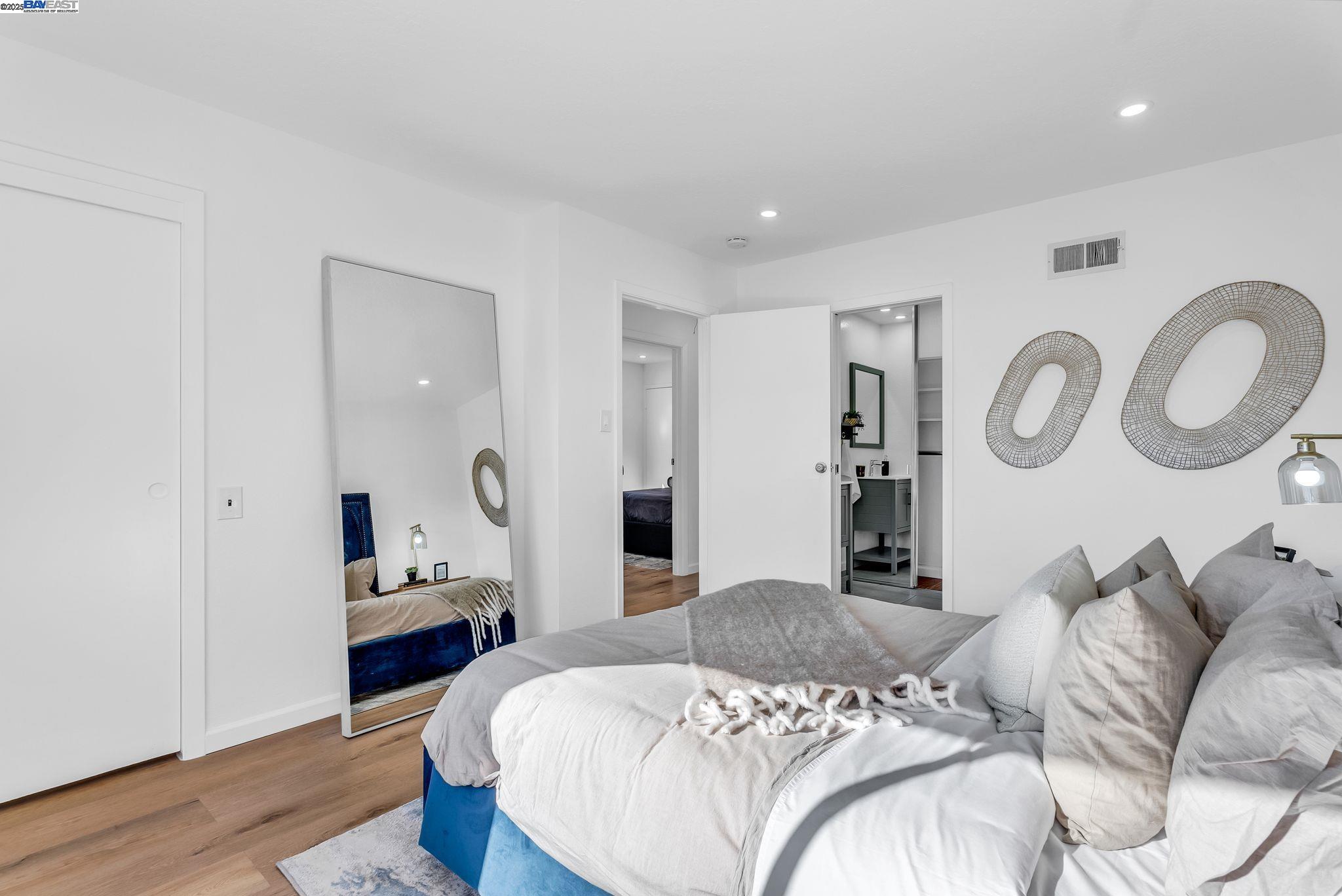 246 Alta Loma Ave