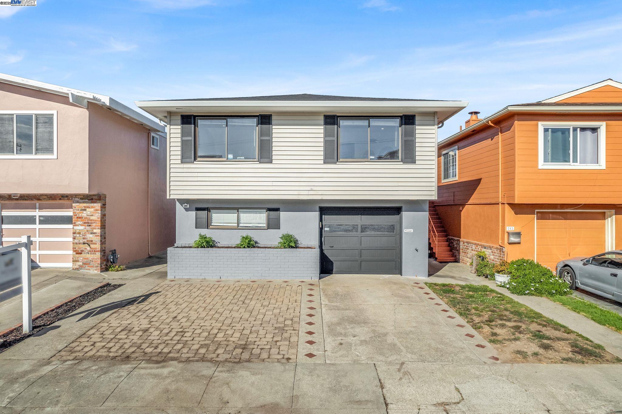 246 Alta Loma Ave