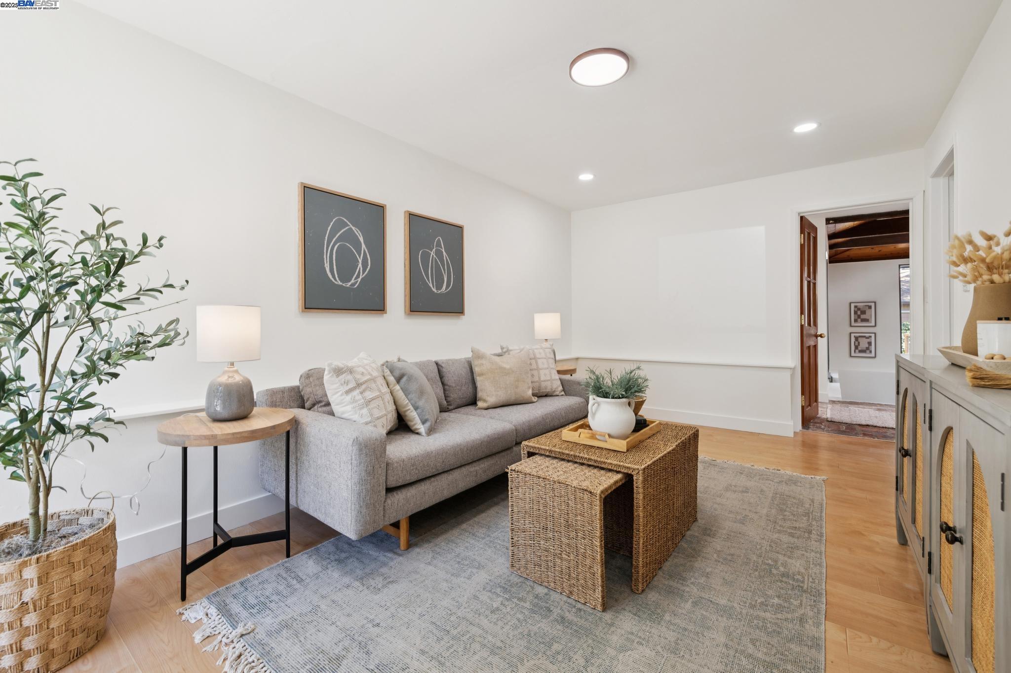 6 Dale Ct