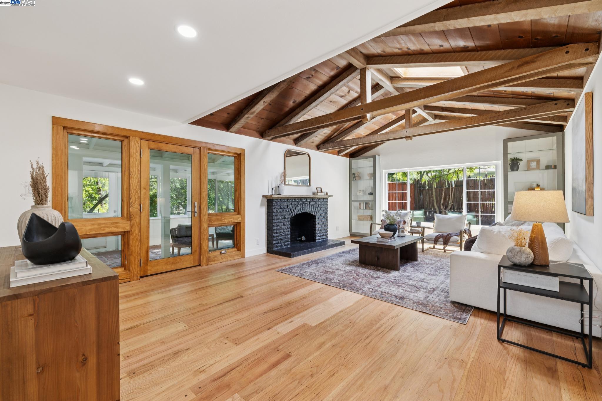 6 Dale Ct
