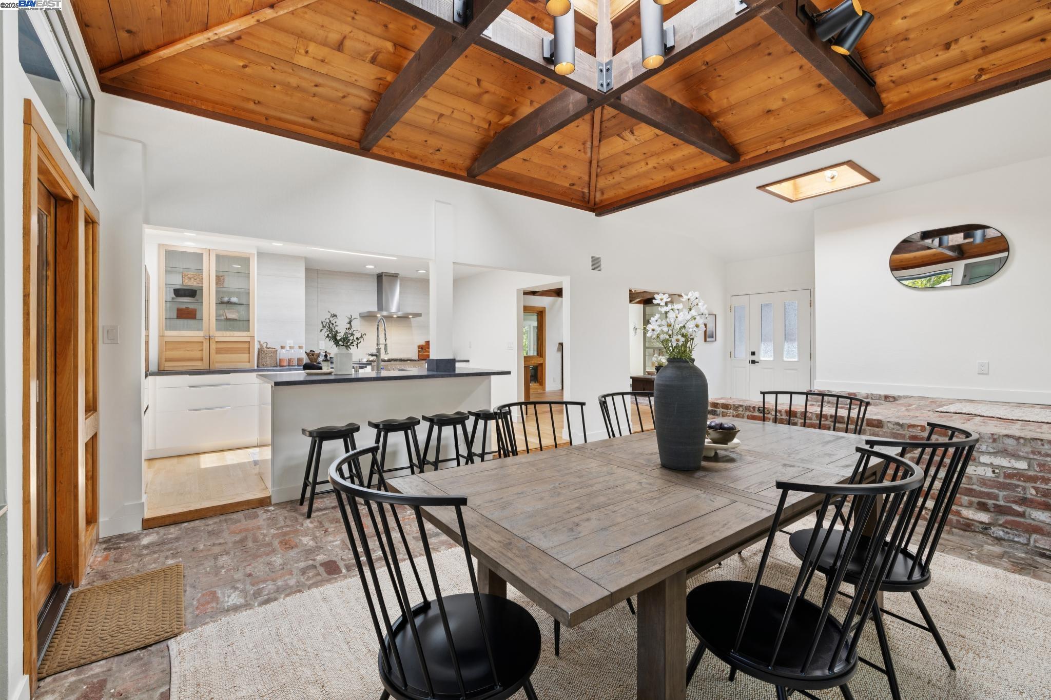 6 Dale Ct