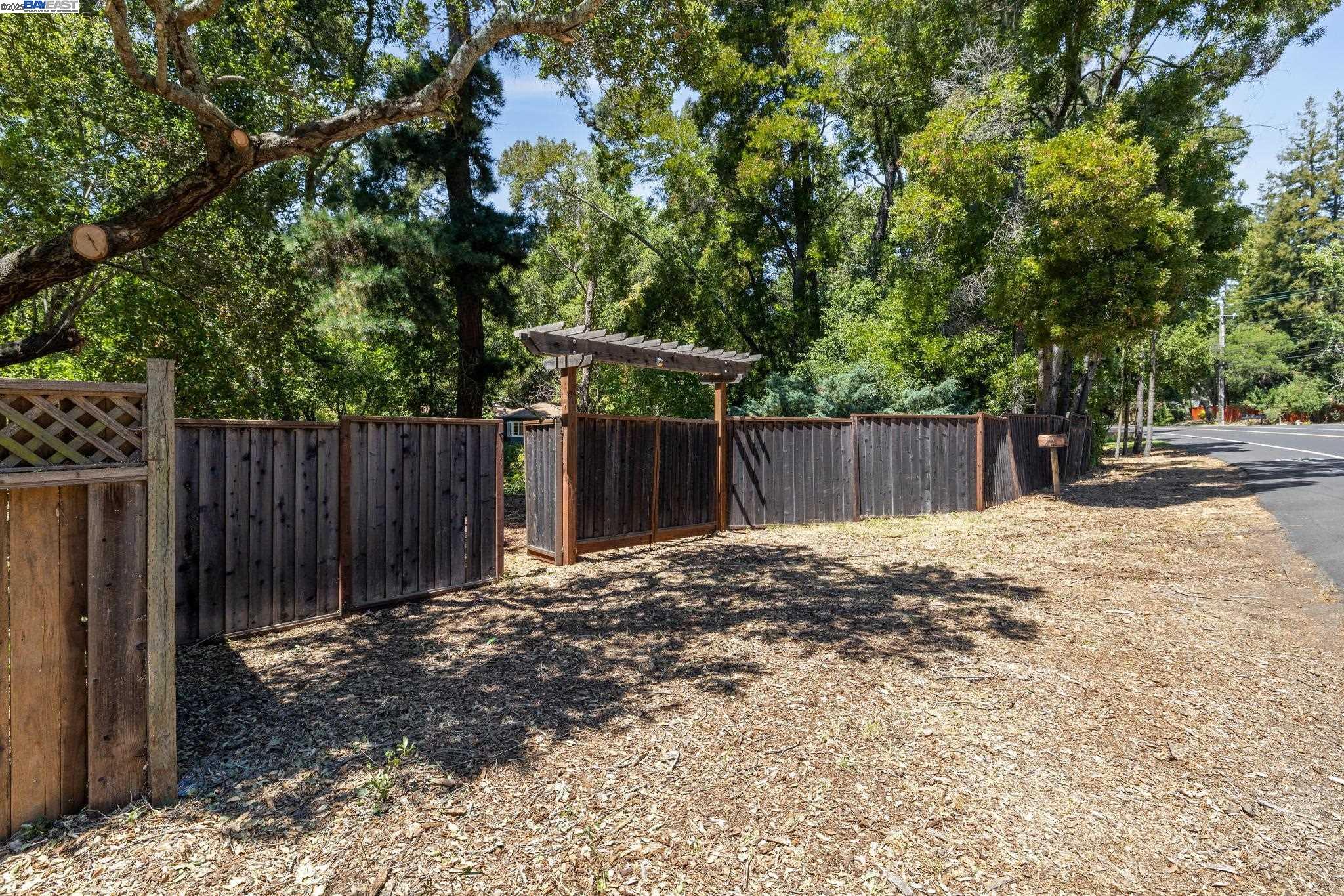 6 Dale Ct