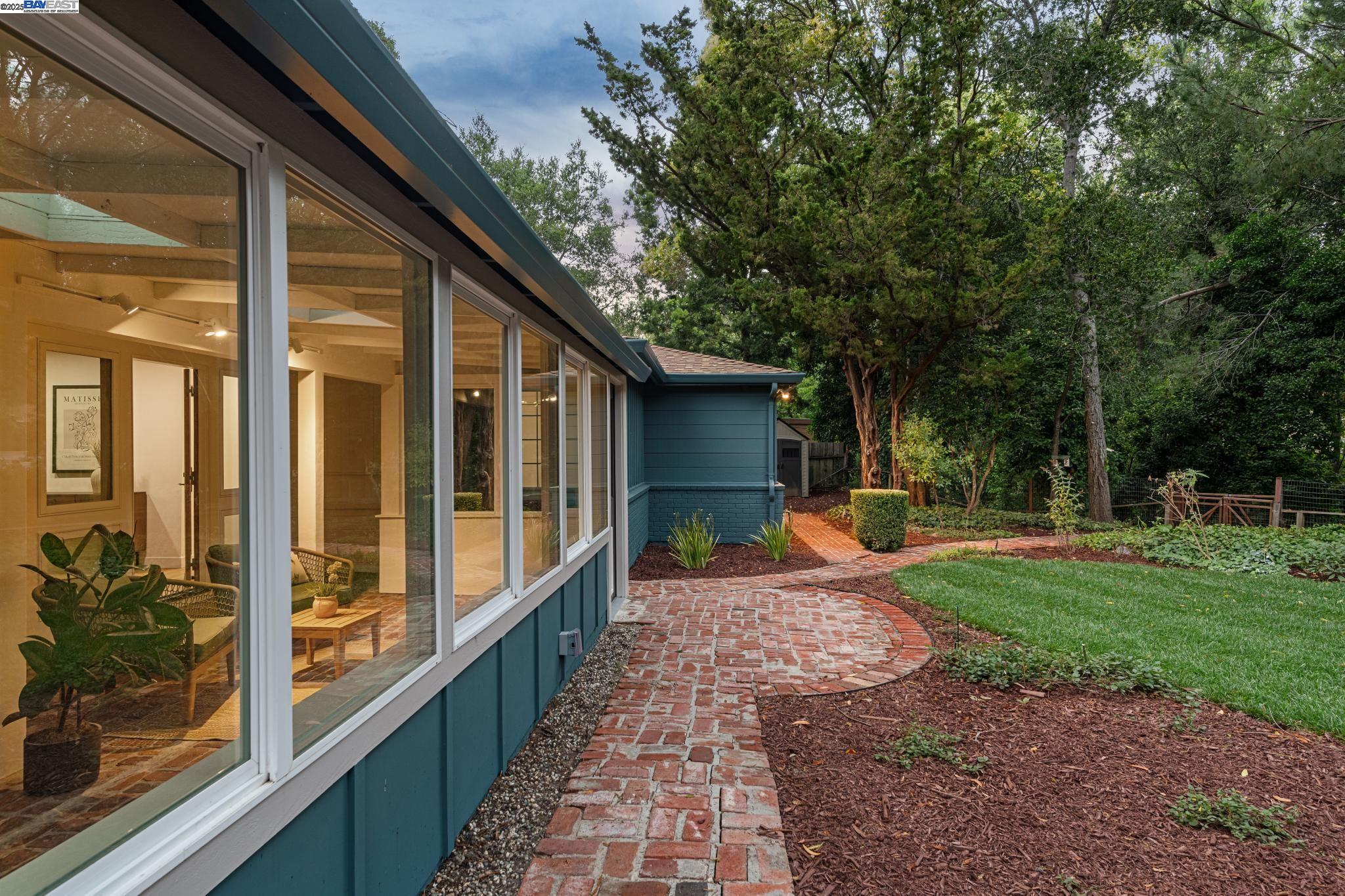 6 Dale Ct