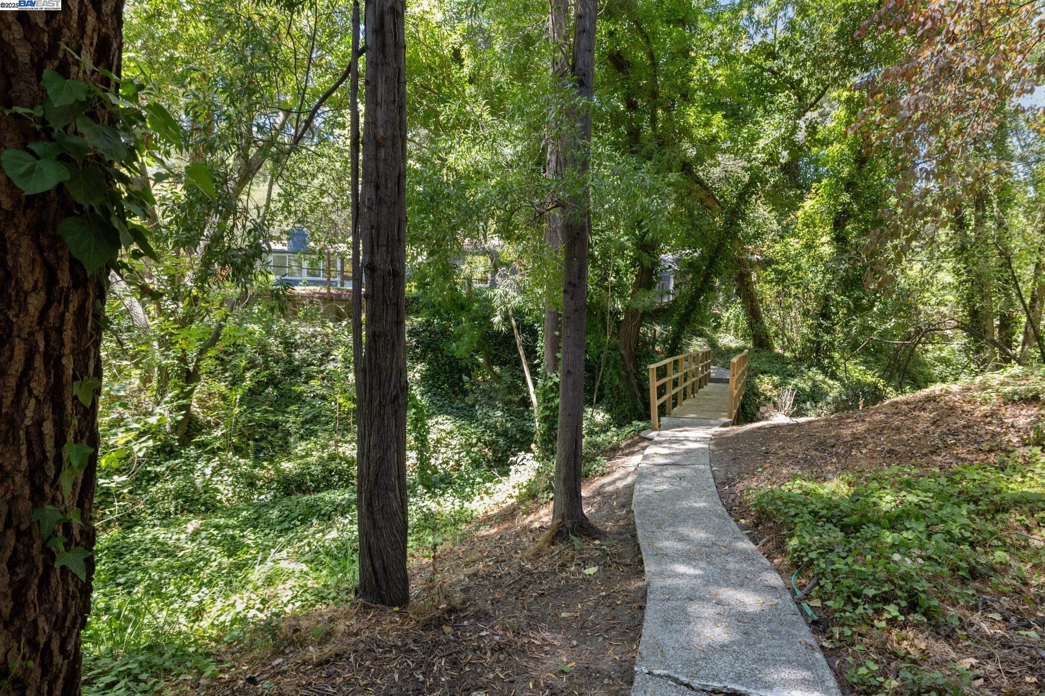 6 Dale Ct