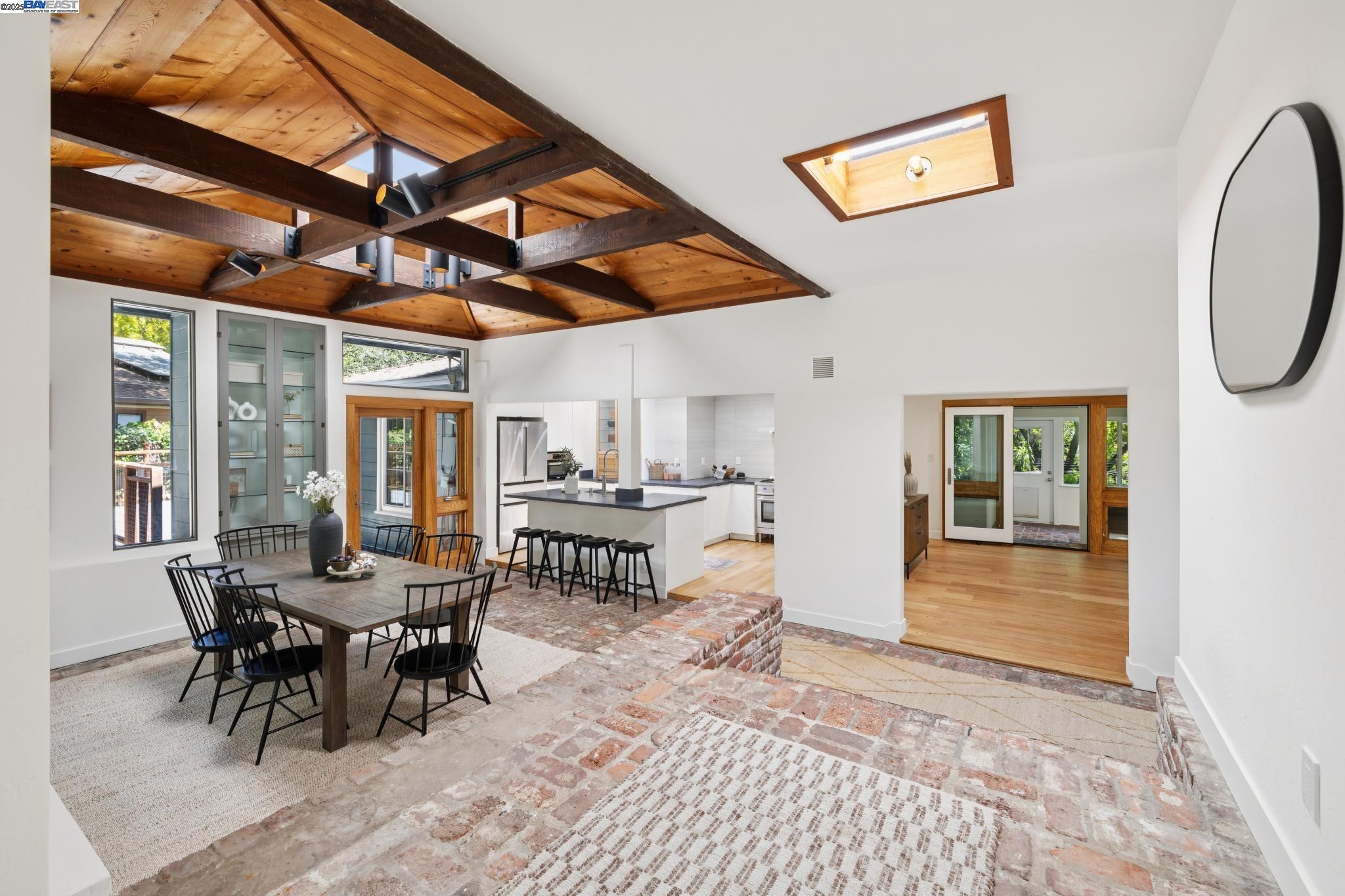 6 Dale Ct