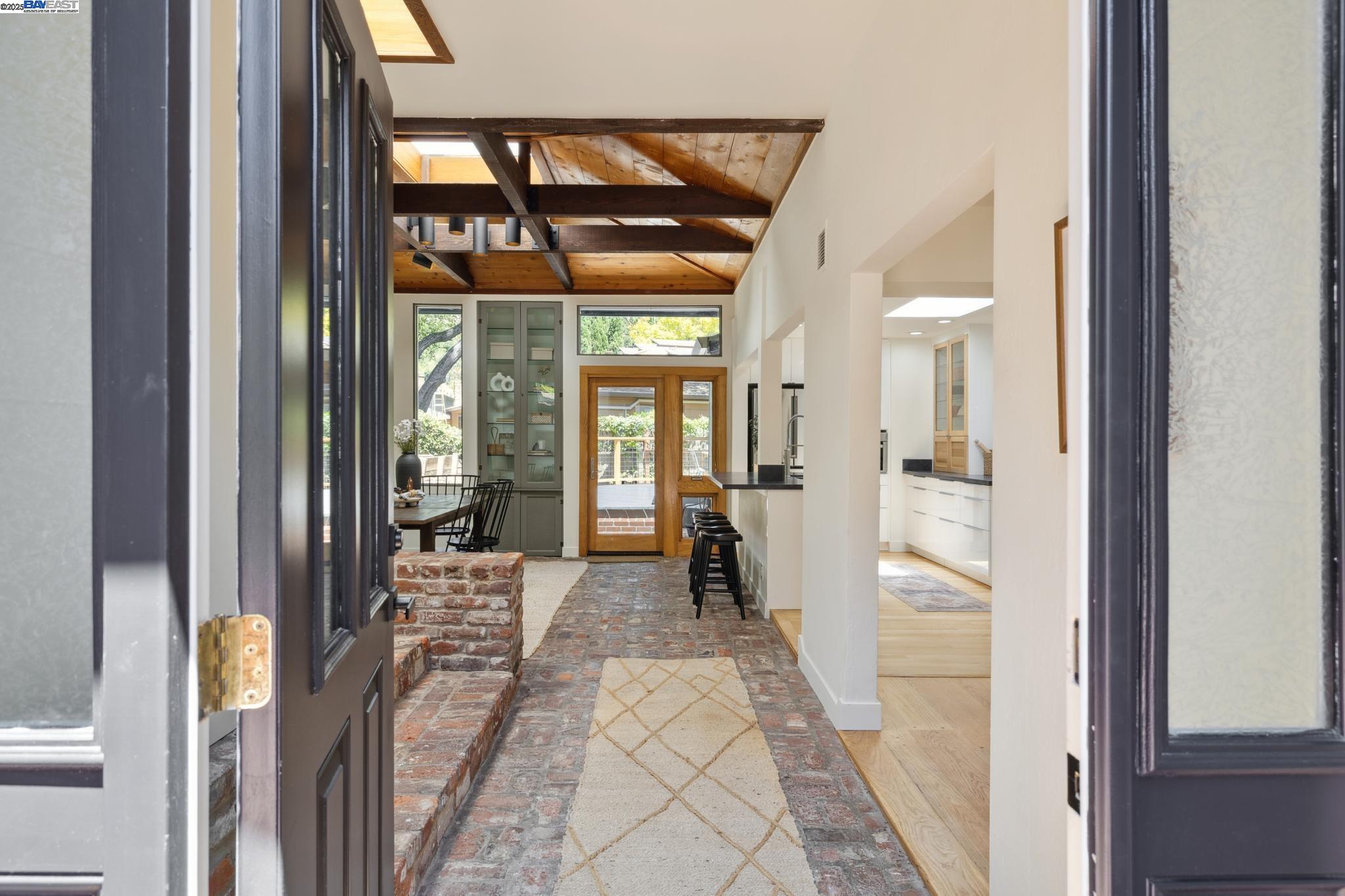 6 Dale Ct