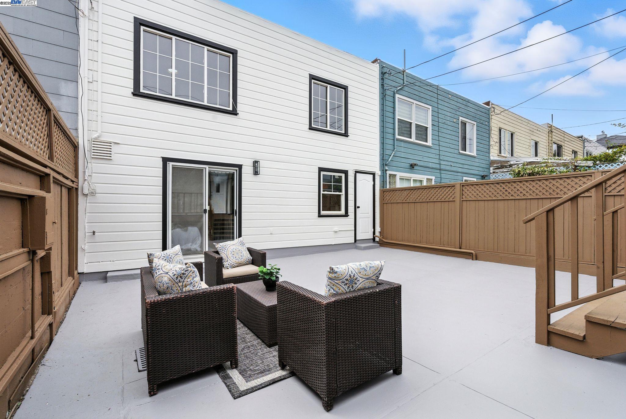 24 Riverton Dr
