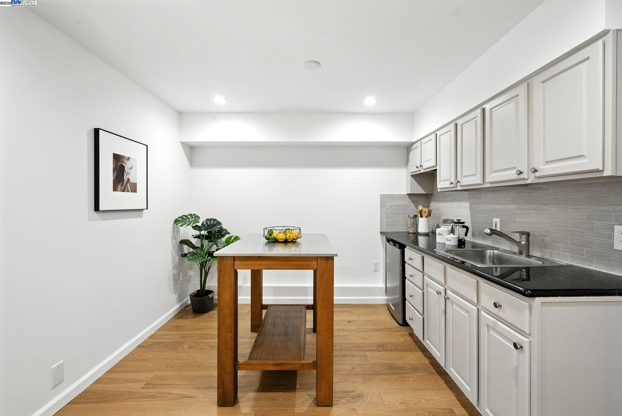 24 Riverton Dr