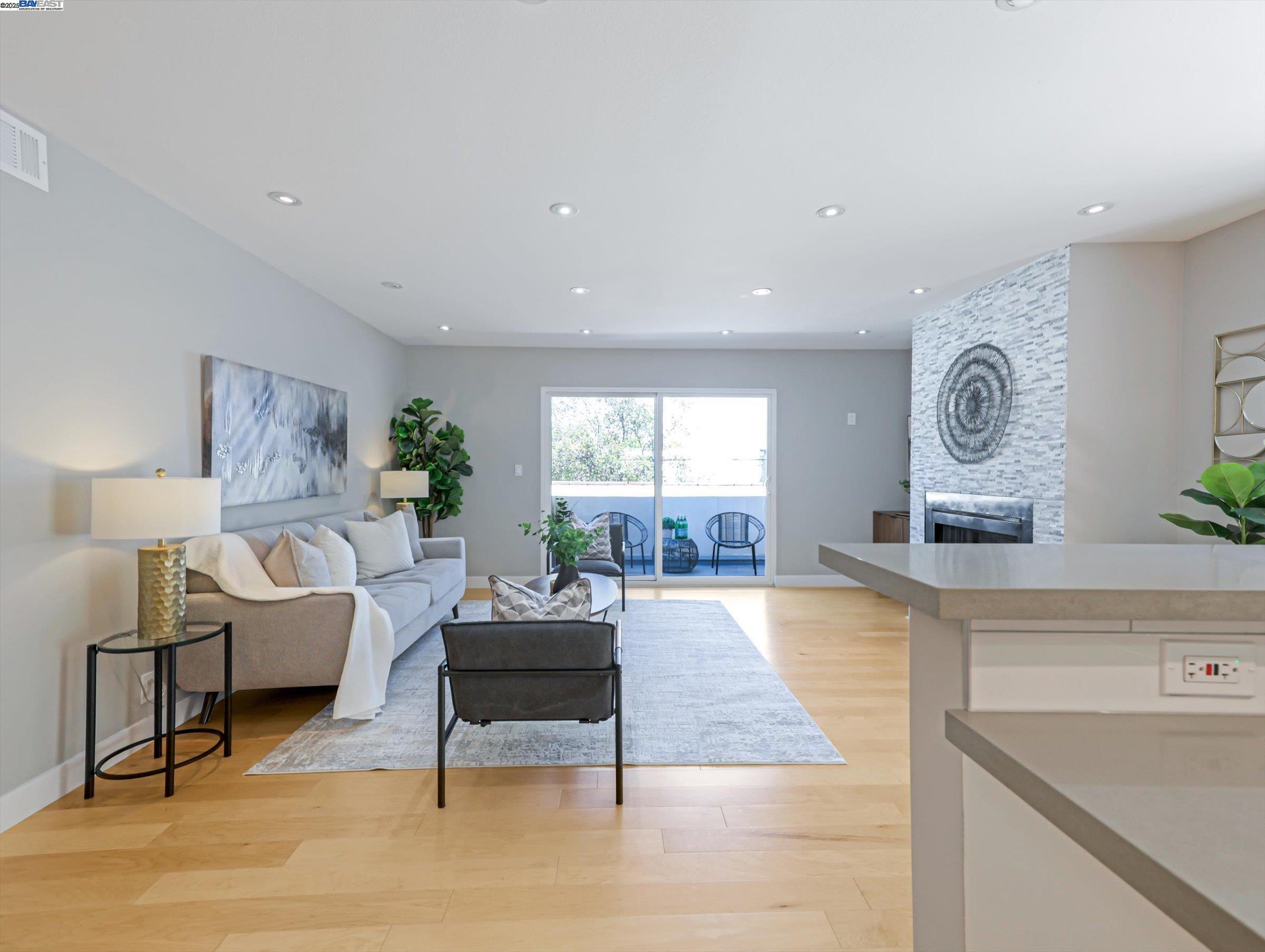 44 Lodato Ave Apt 212