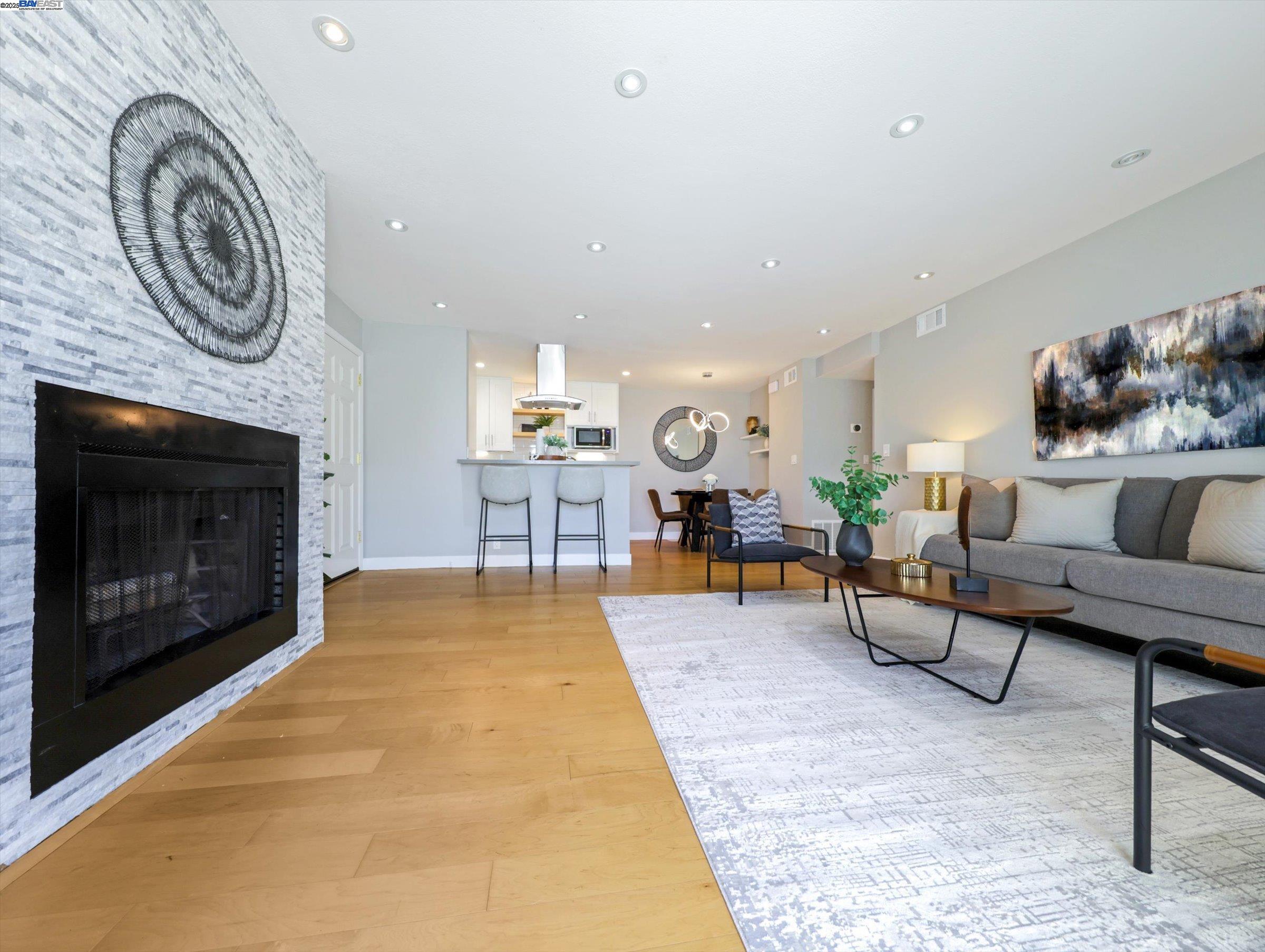 44 Lodato Ave Apt 212