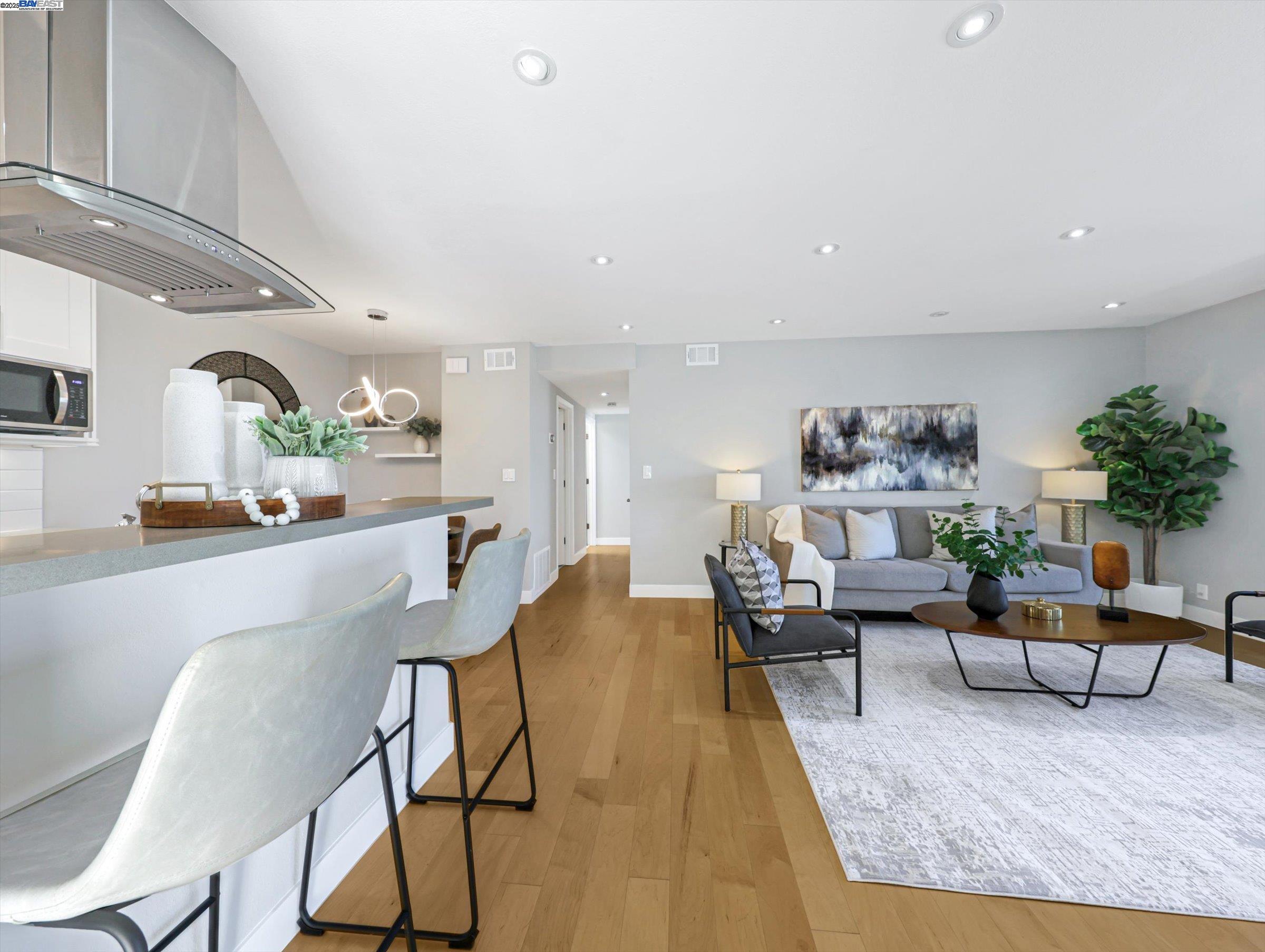 44 Lodato Ave Apt 212