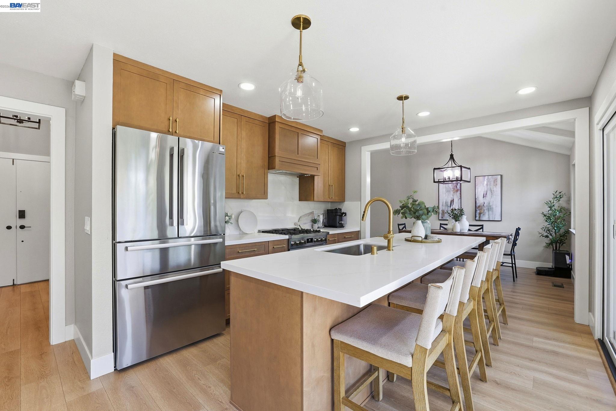 338 Avenida Nogales
