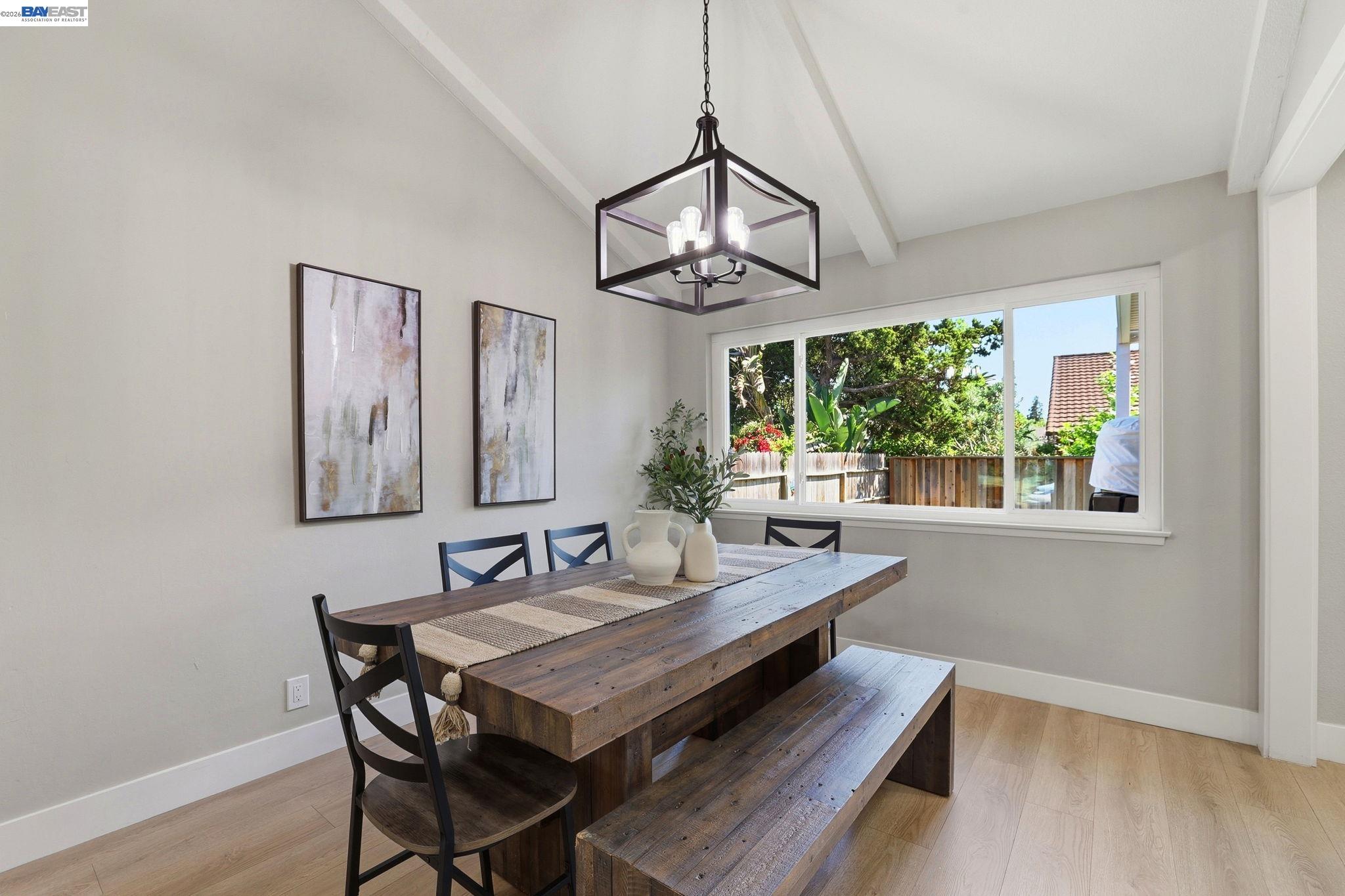 338 Avenida Nogales
