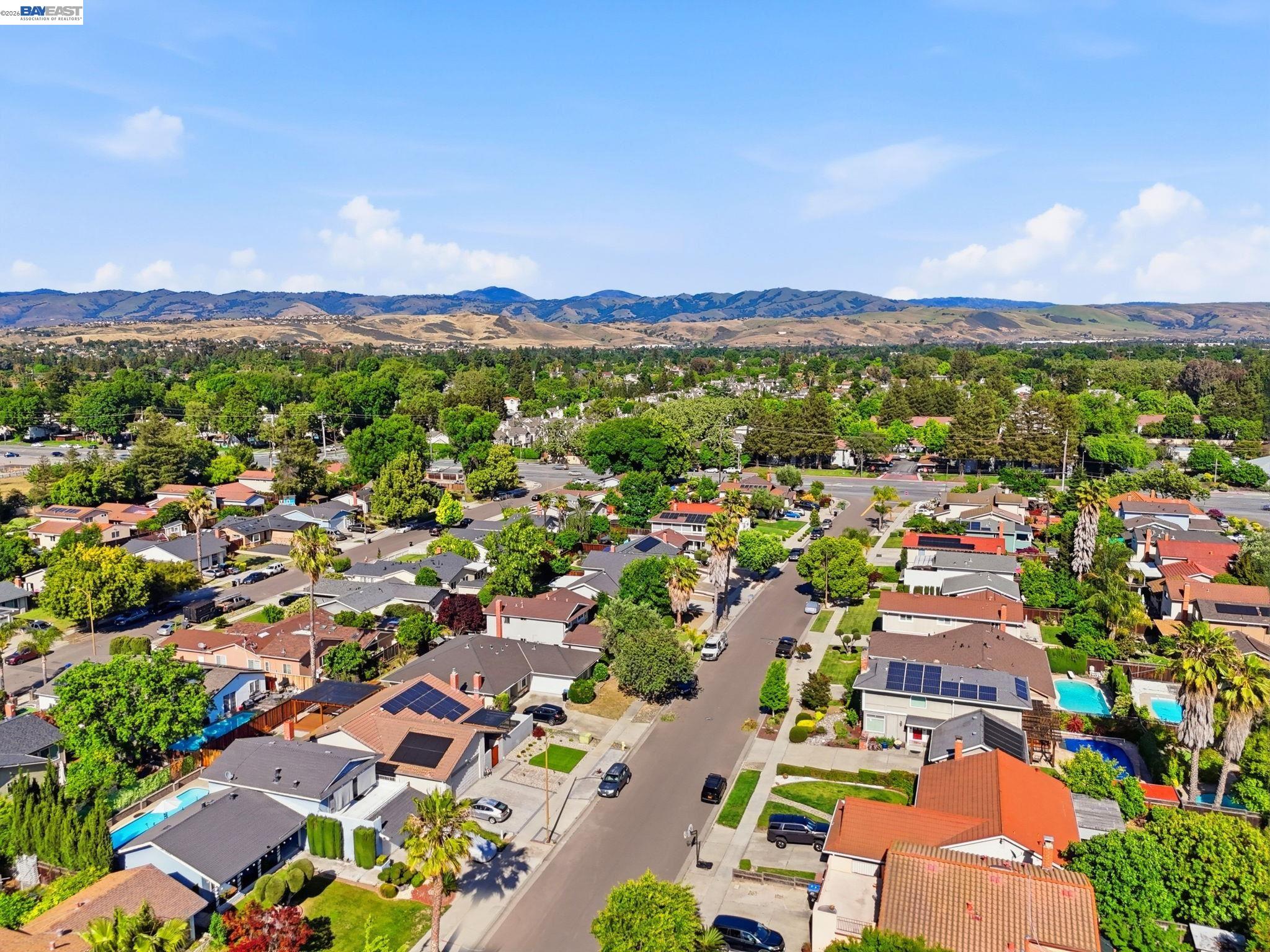 338 Avenida Nogales