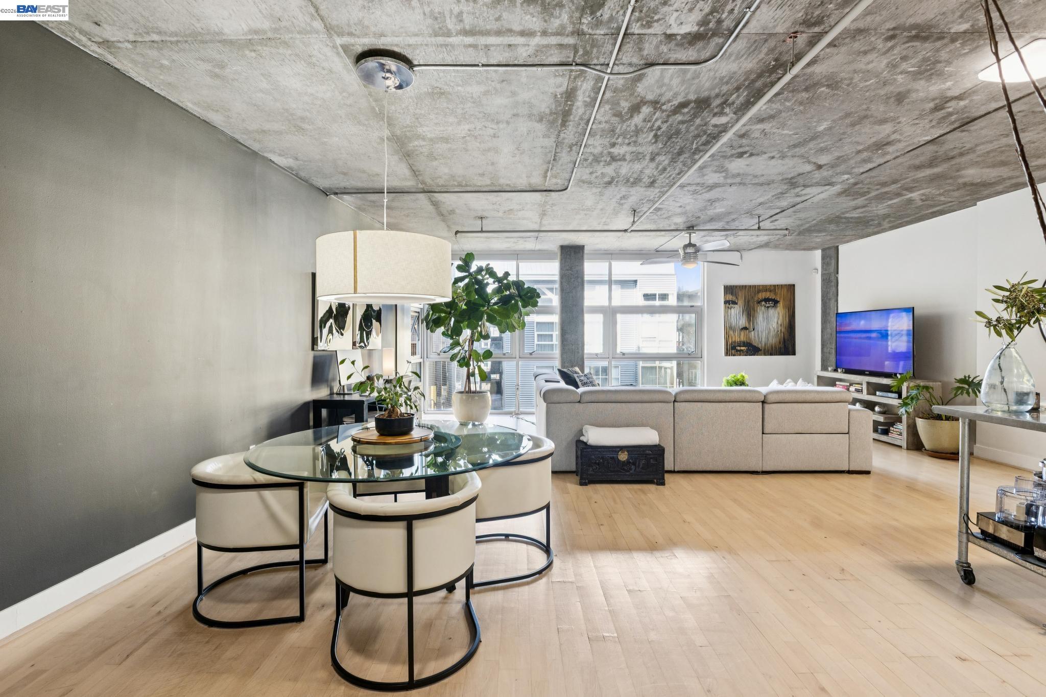 311 Oak St # 720