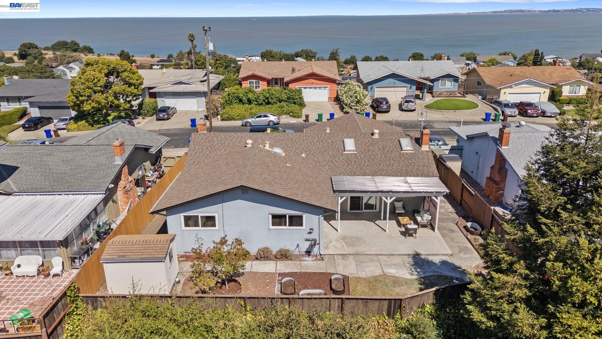 1201 Belfair Dr