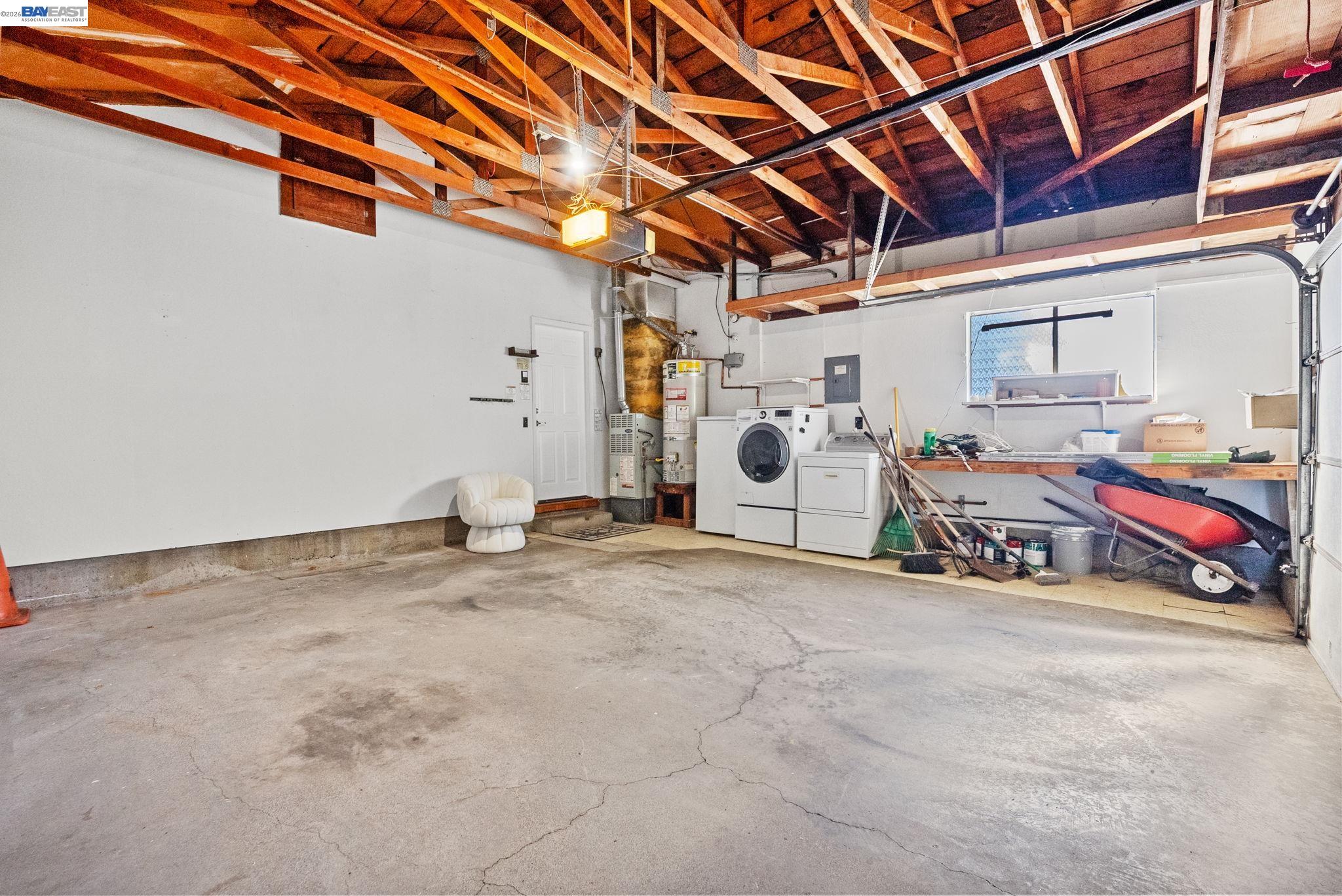 1201 Belfair Dr