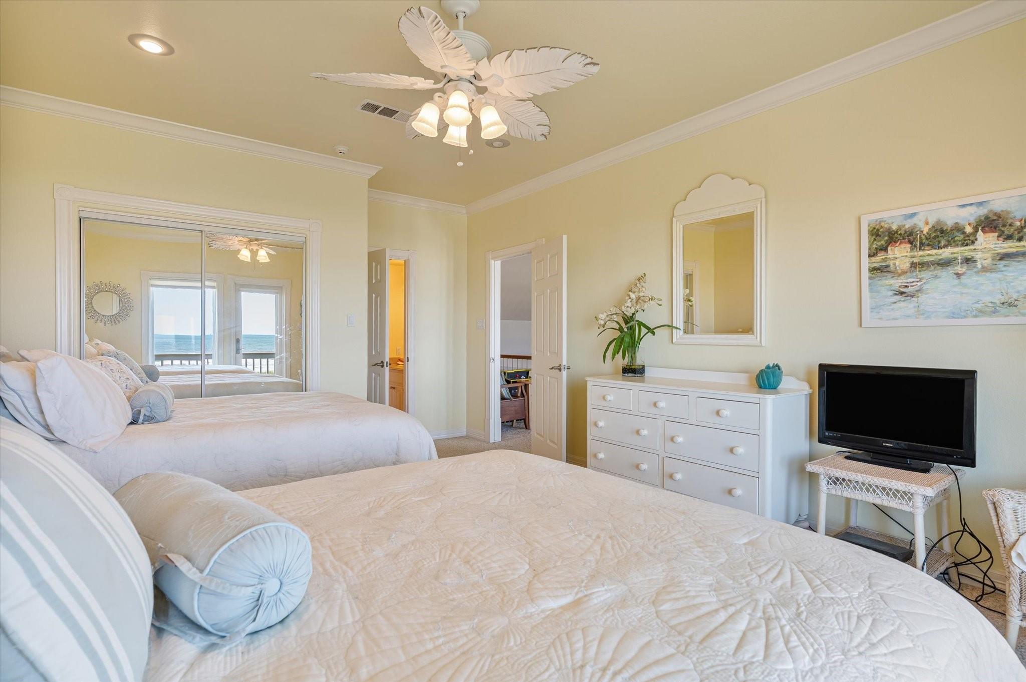 4040 Biscayne Beach Road