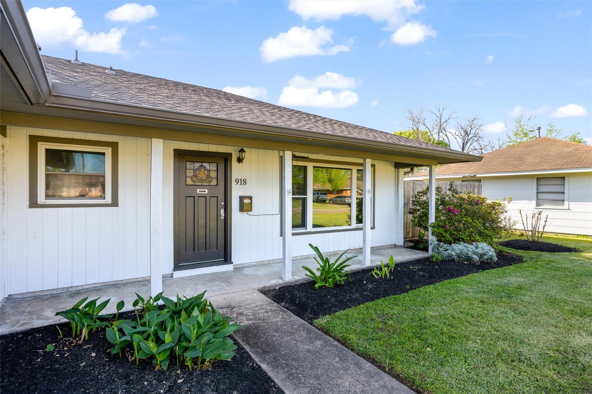 918 Martha Street
