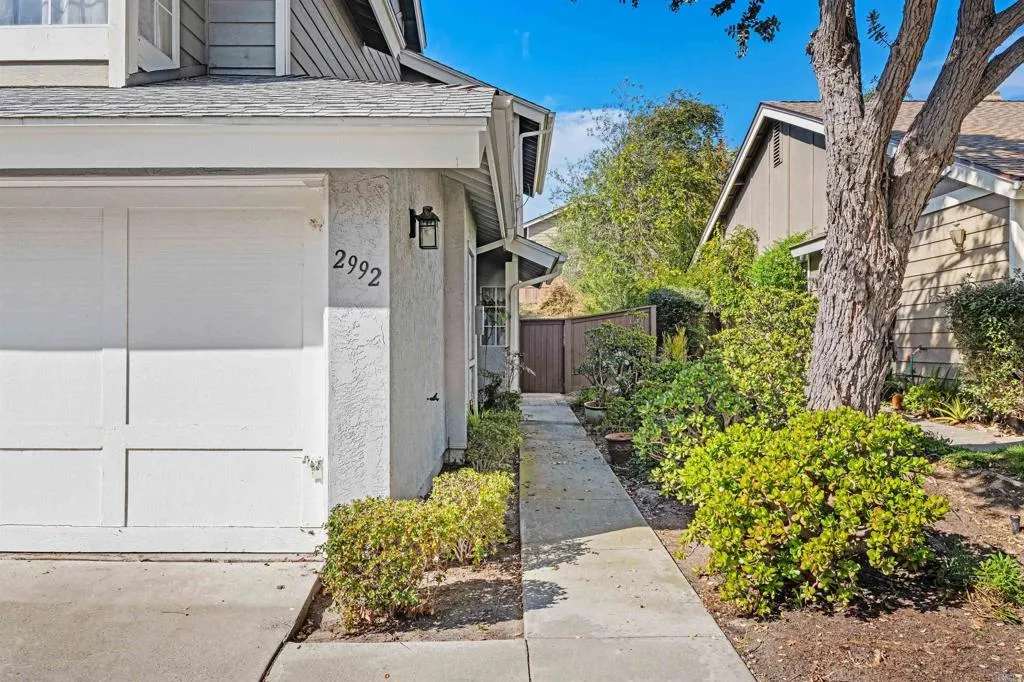 2992 Lexington Circle