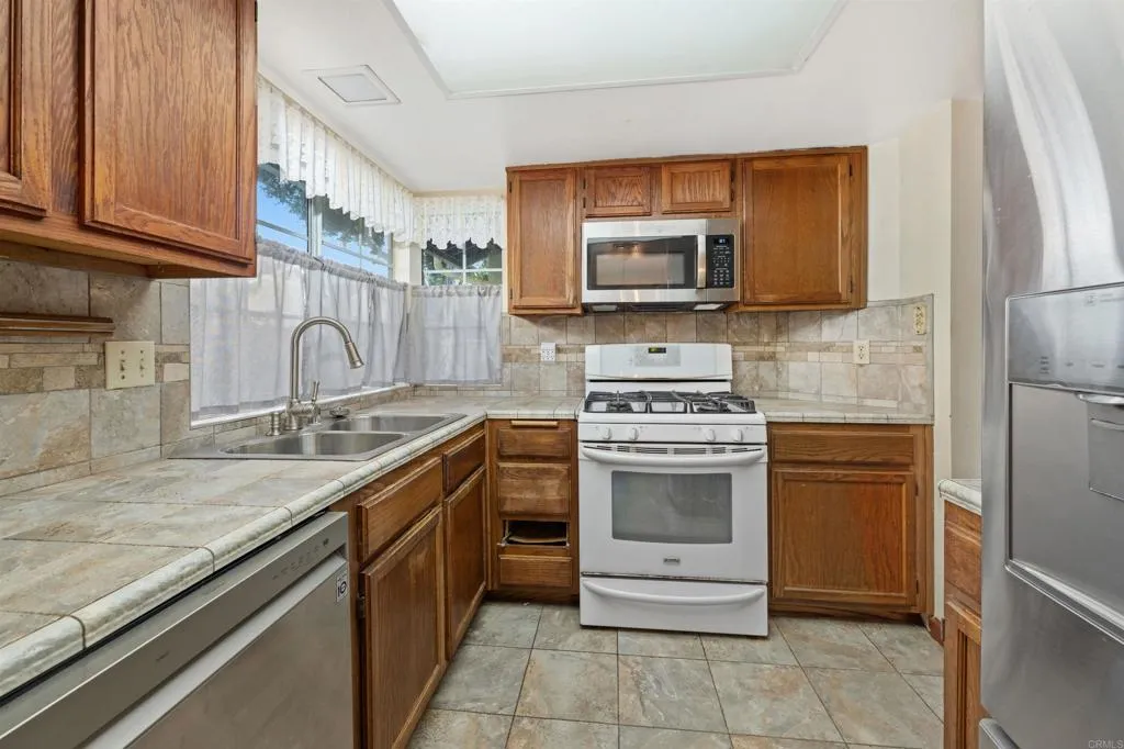 2992 Lexington Circle