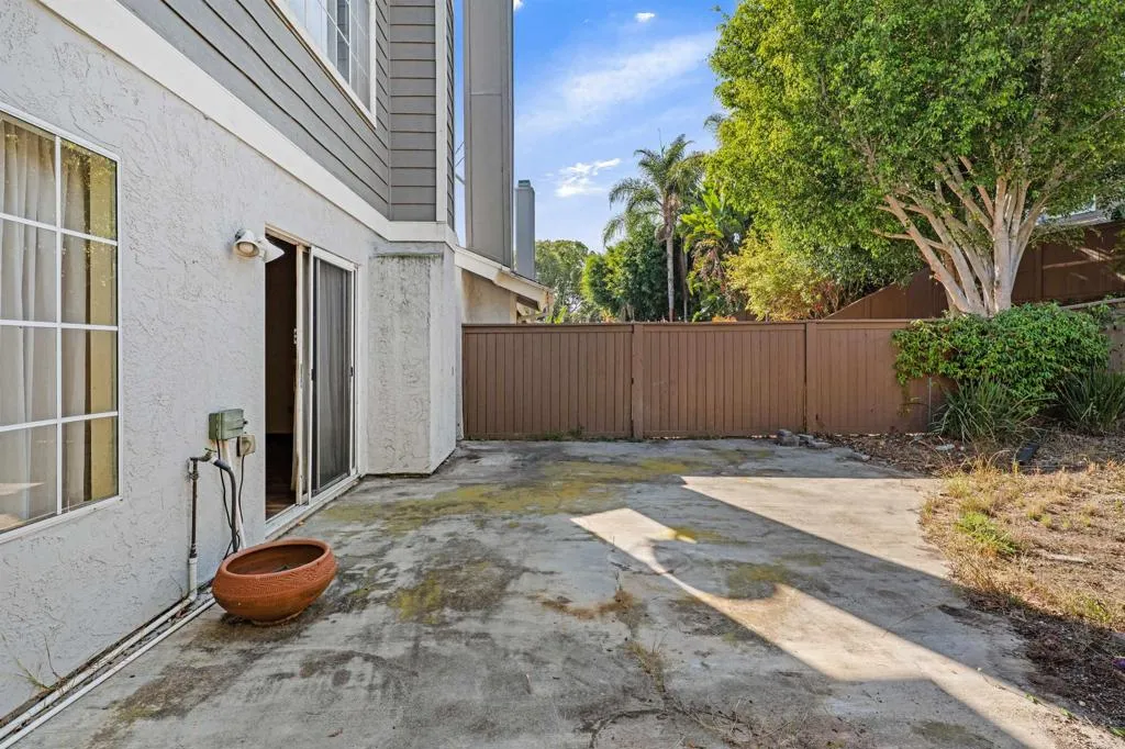 2992 Lexington Circle