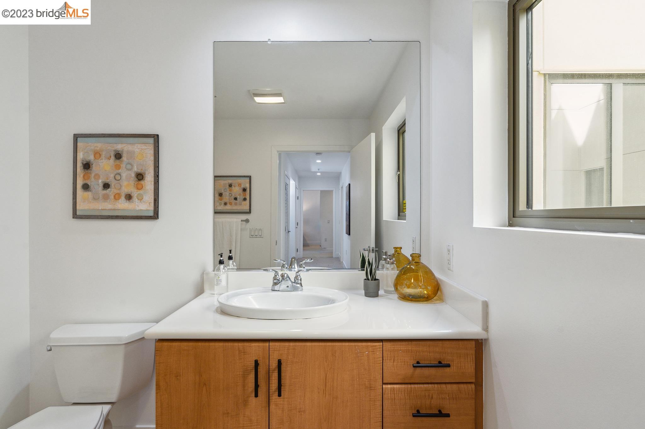 438 W Grand Ave # 520