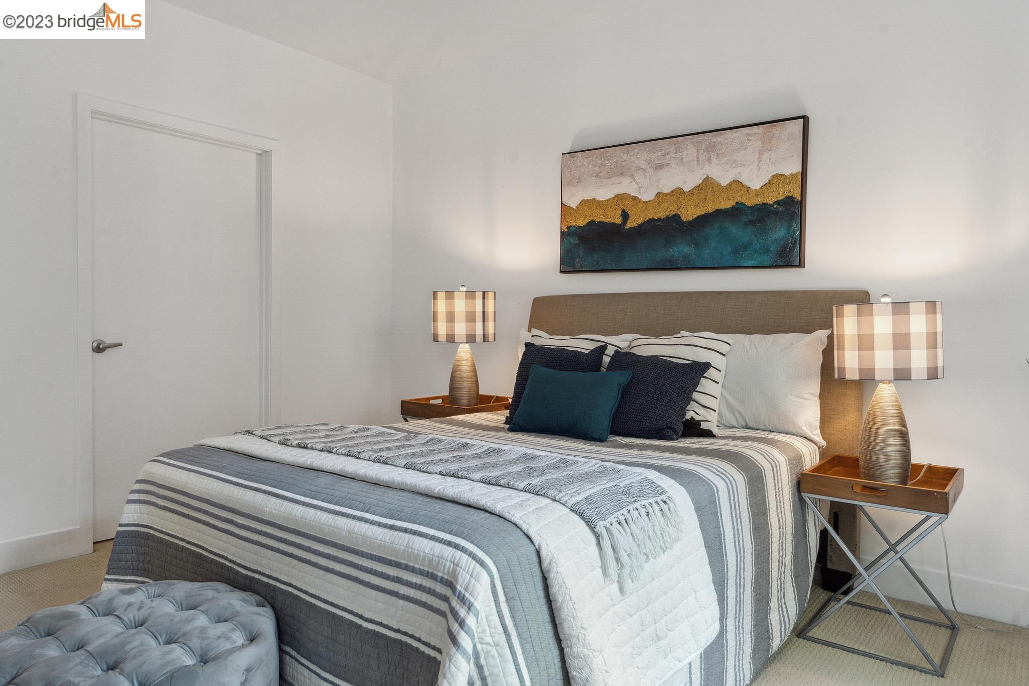 438 W Grand Ave # 520