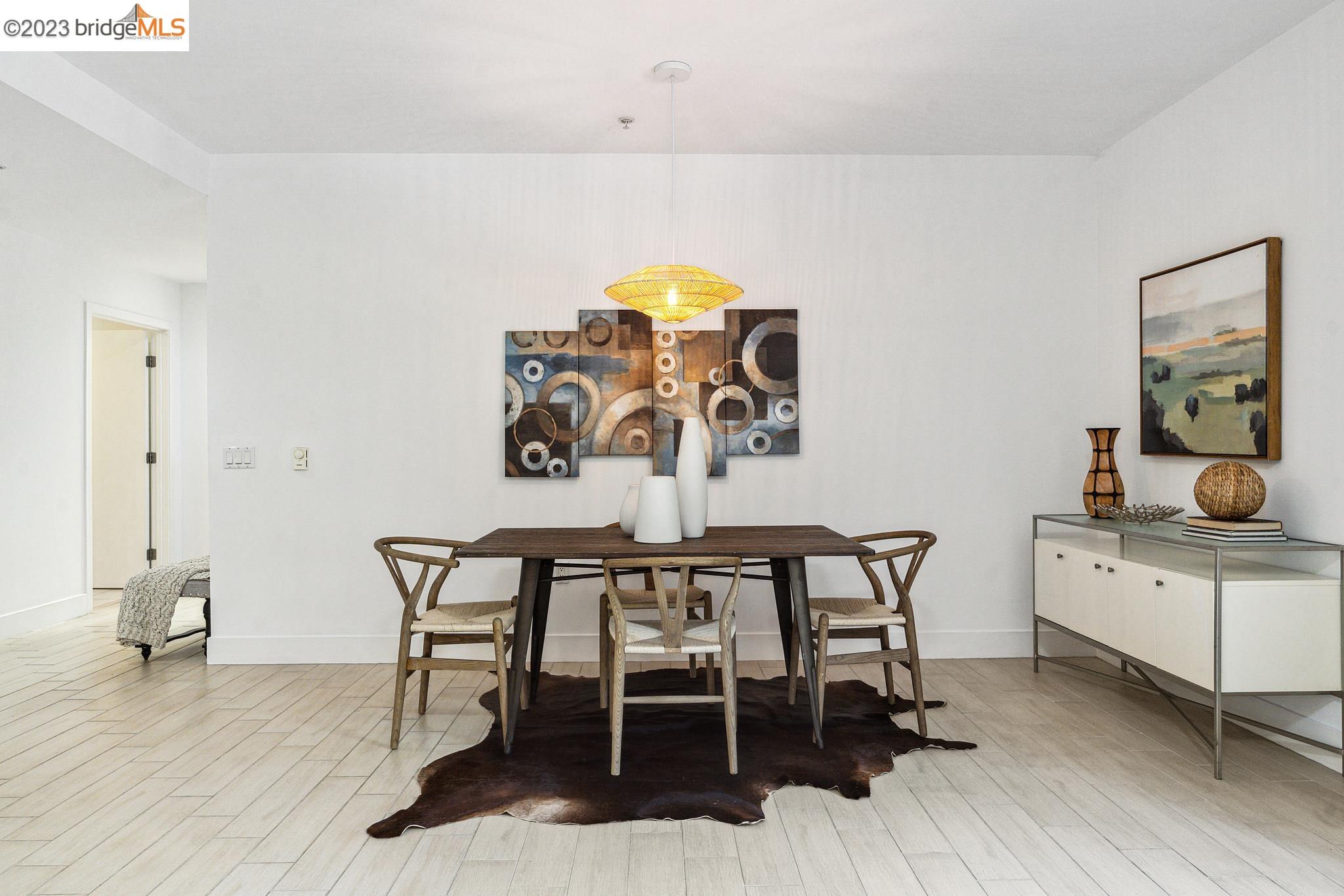 438 W Grand Ave # 520