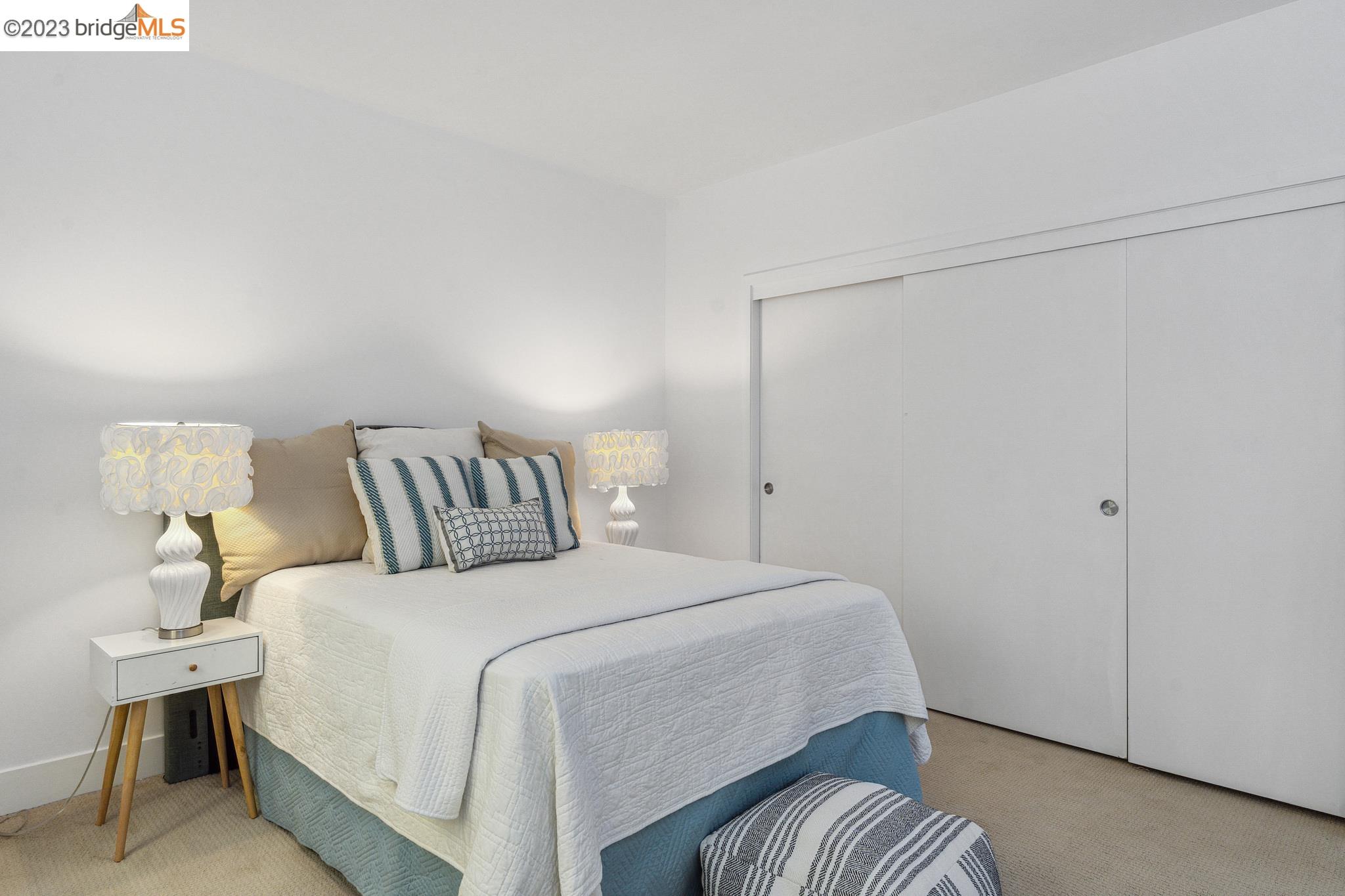 438 W Grand Ave # 520