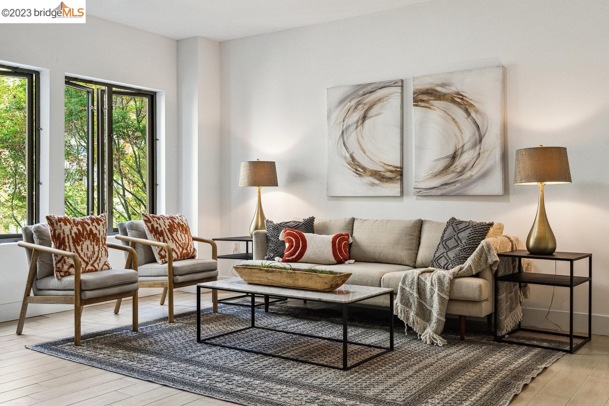 438 W Grand Ave # 520