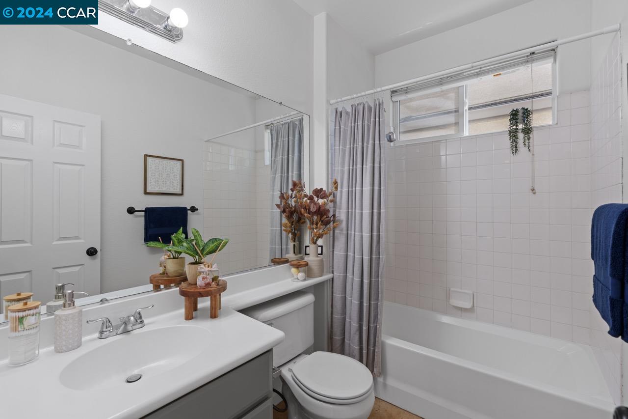 1046 Bending Willow Way