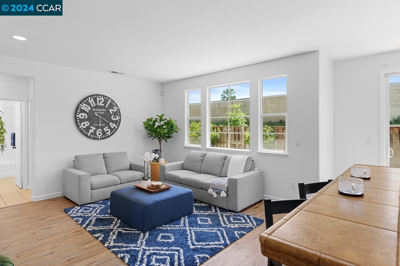 1046 Bending Willow Way