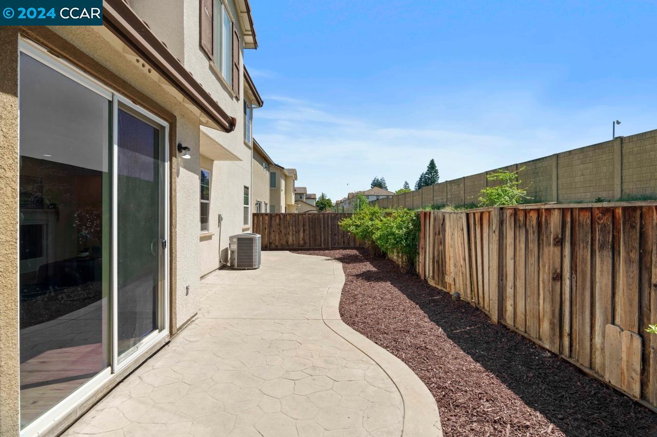 1046 Bending Willow Way