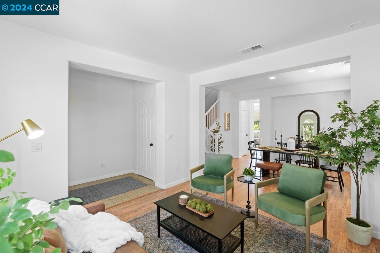 1046 Bending Willow Way