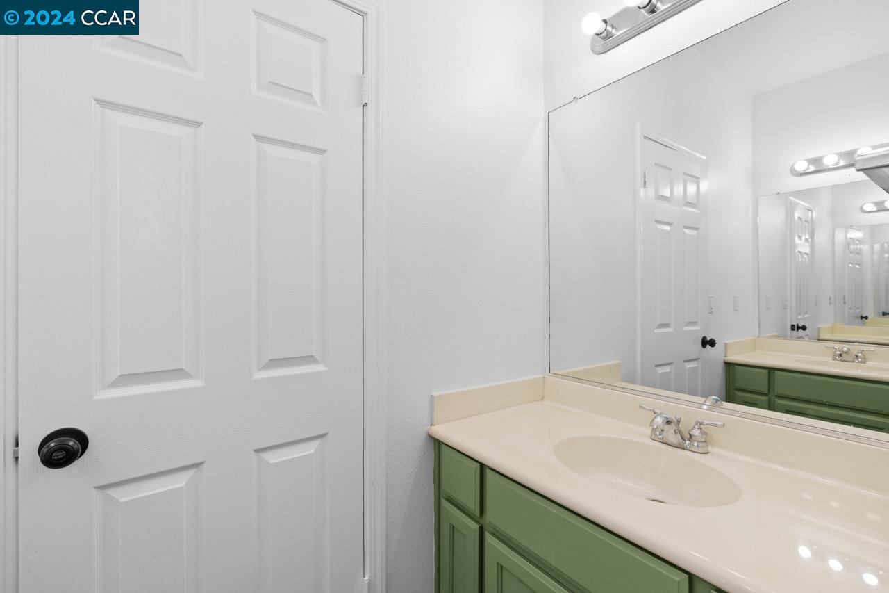 1046 Bending Willow Way