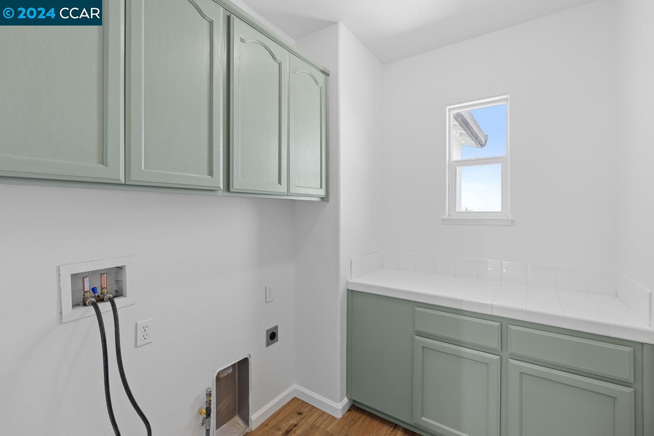 1046 Bending Willow Way