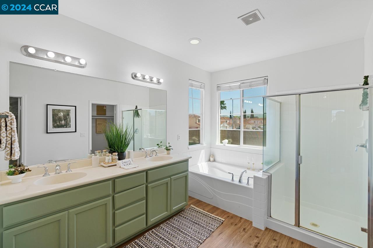 1046 Bending Willow Way