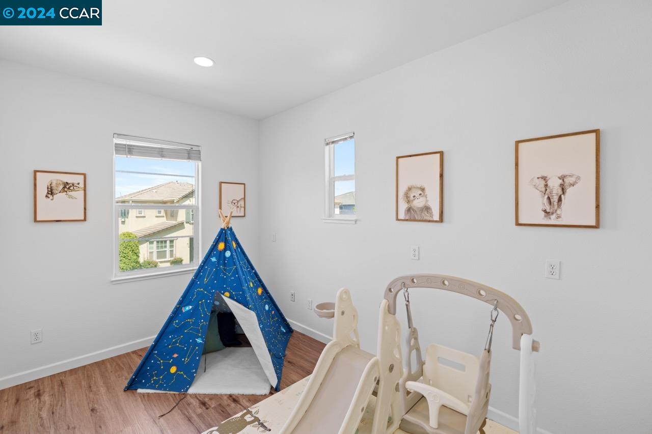 1046 Bending Willow Way