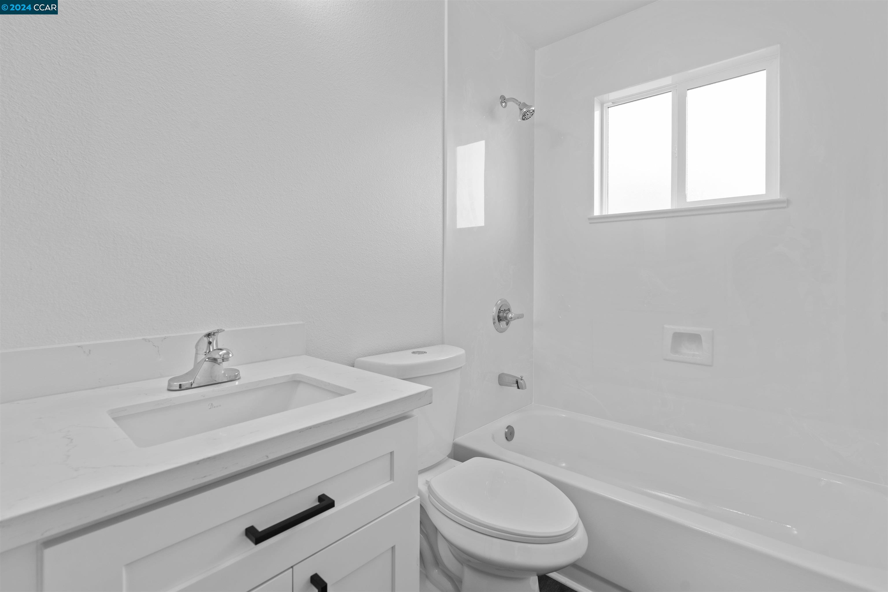 7874-7876 Bancroft Ave.