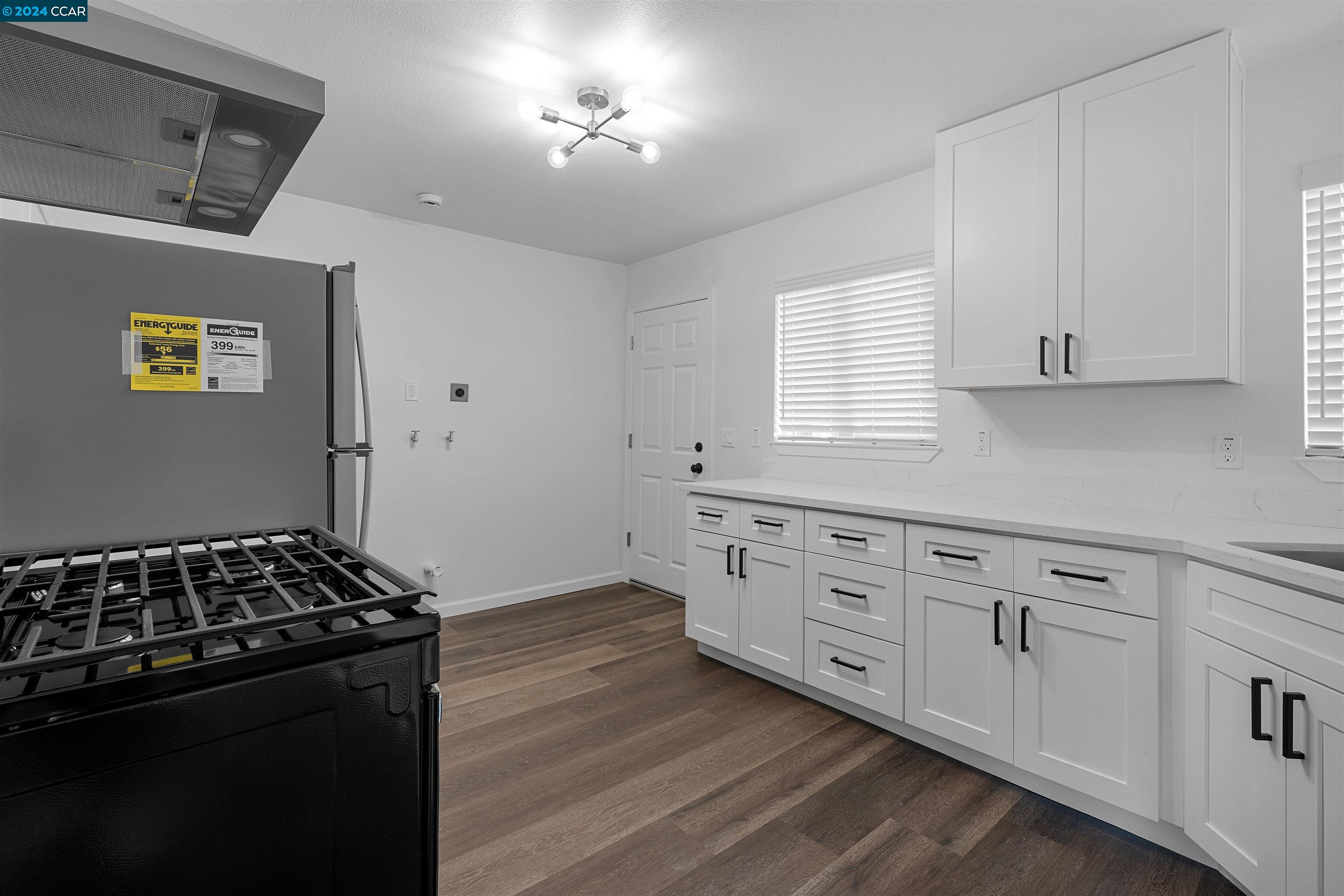 7874-7876 Bancroft Ave.