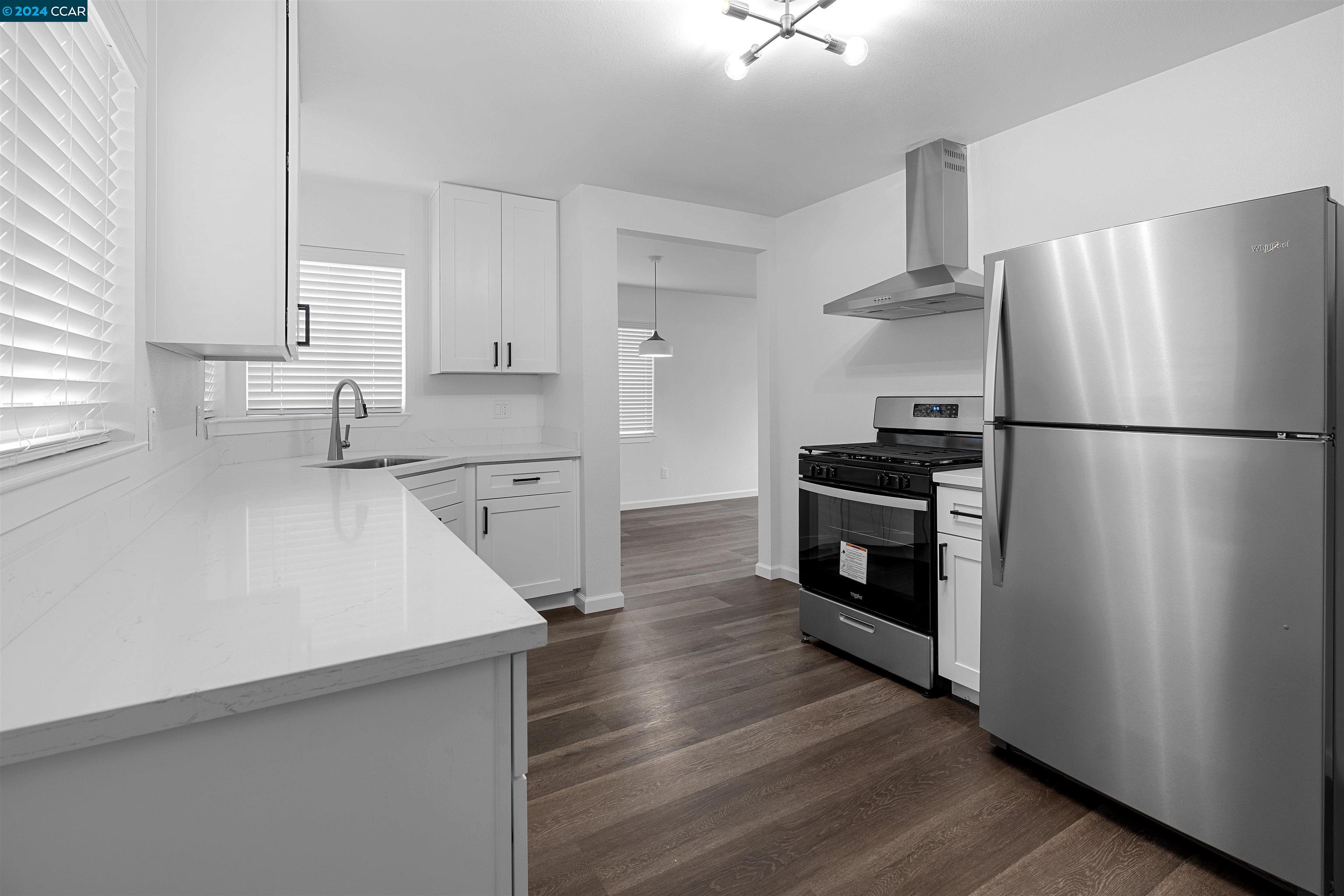 7874-7876 Bancroft Ave.