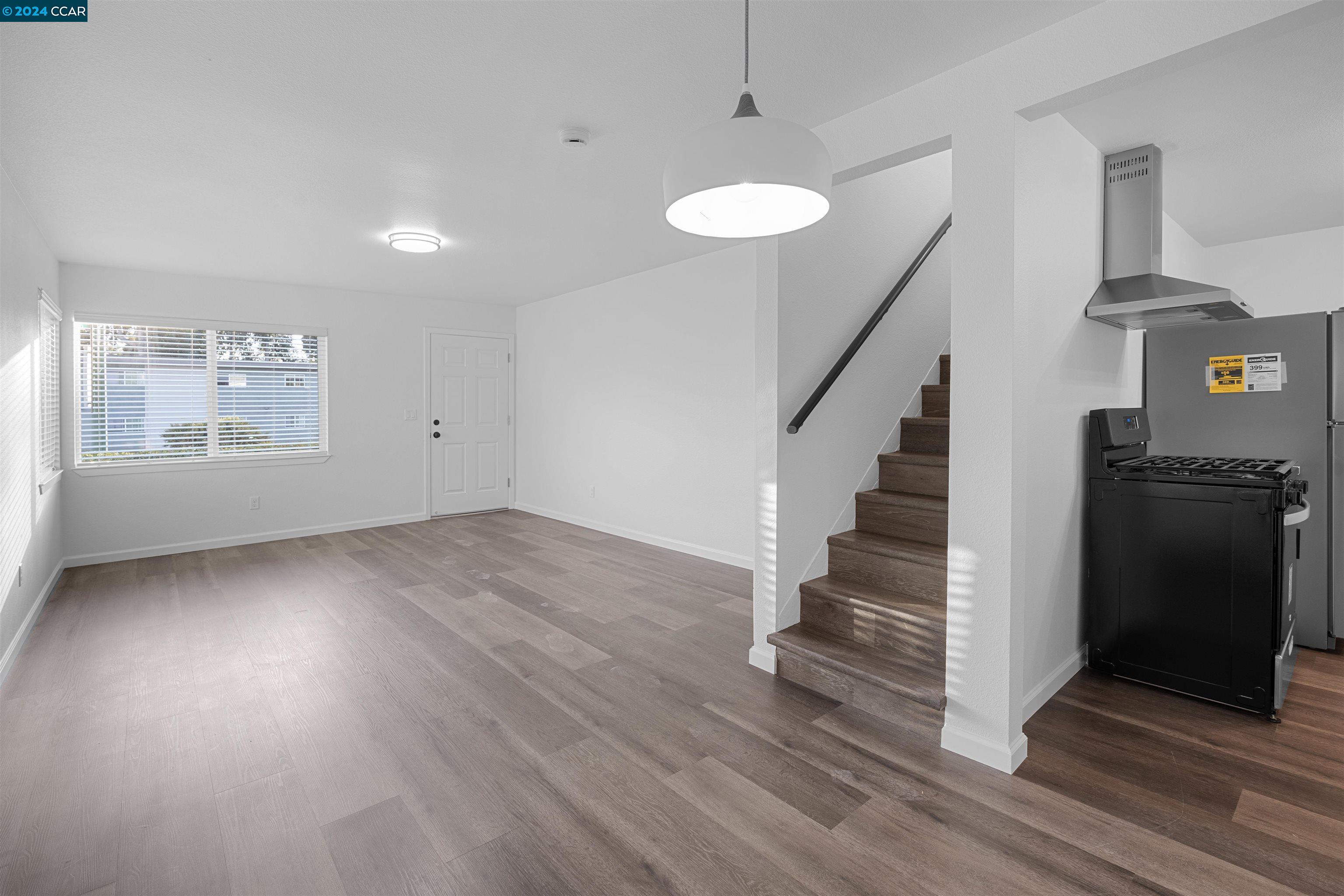 7874-7876 Bancroft Ave.