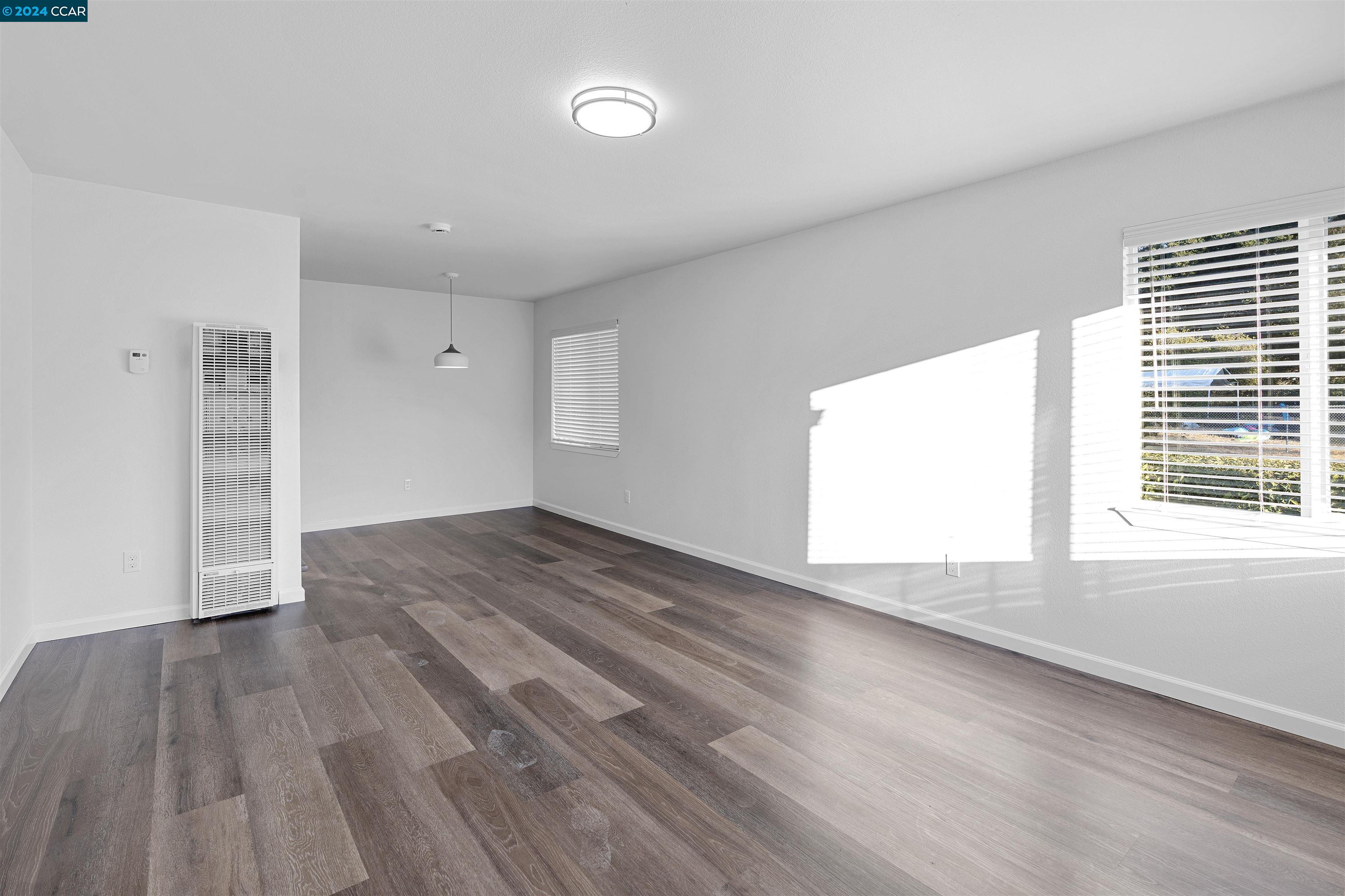 7874-7876 Bancroft Ave.