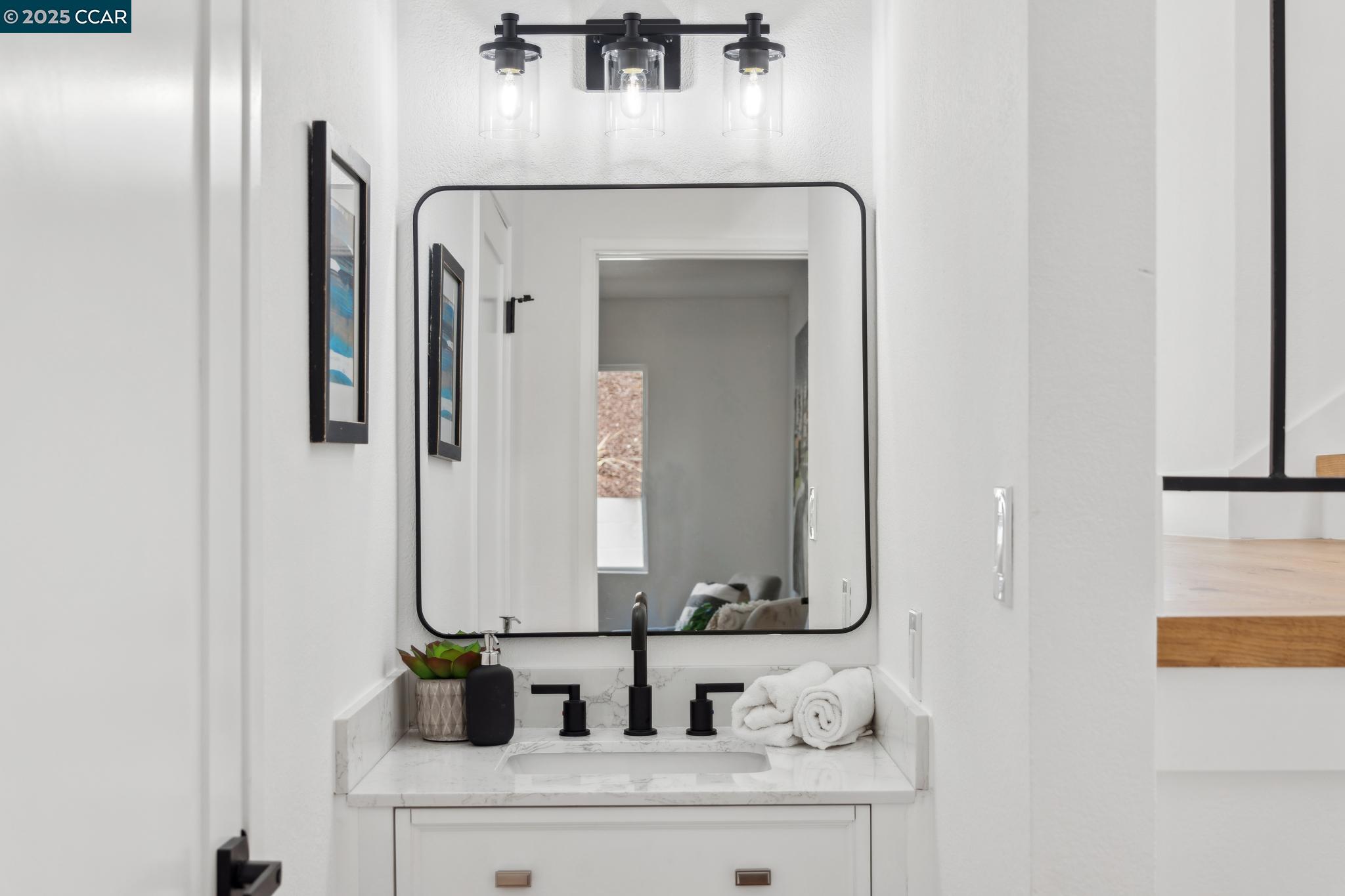 2144 Pomar Vista St.